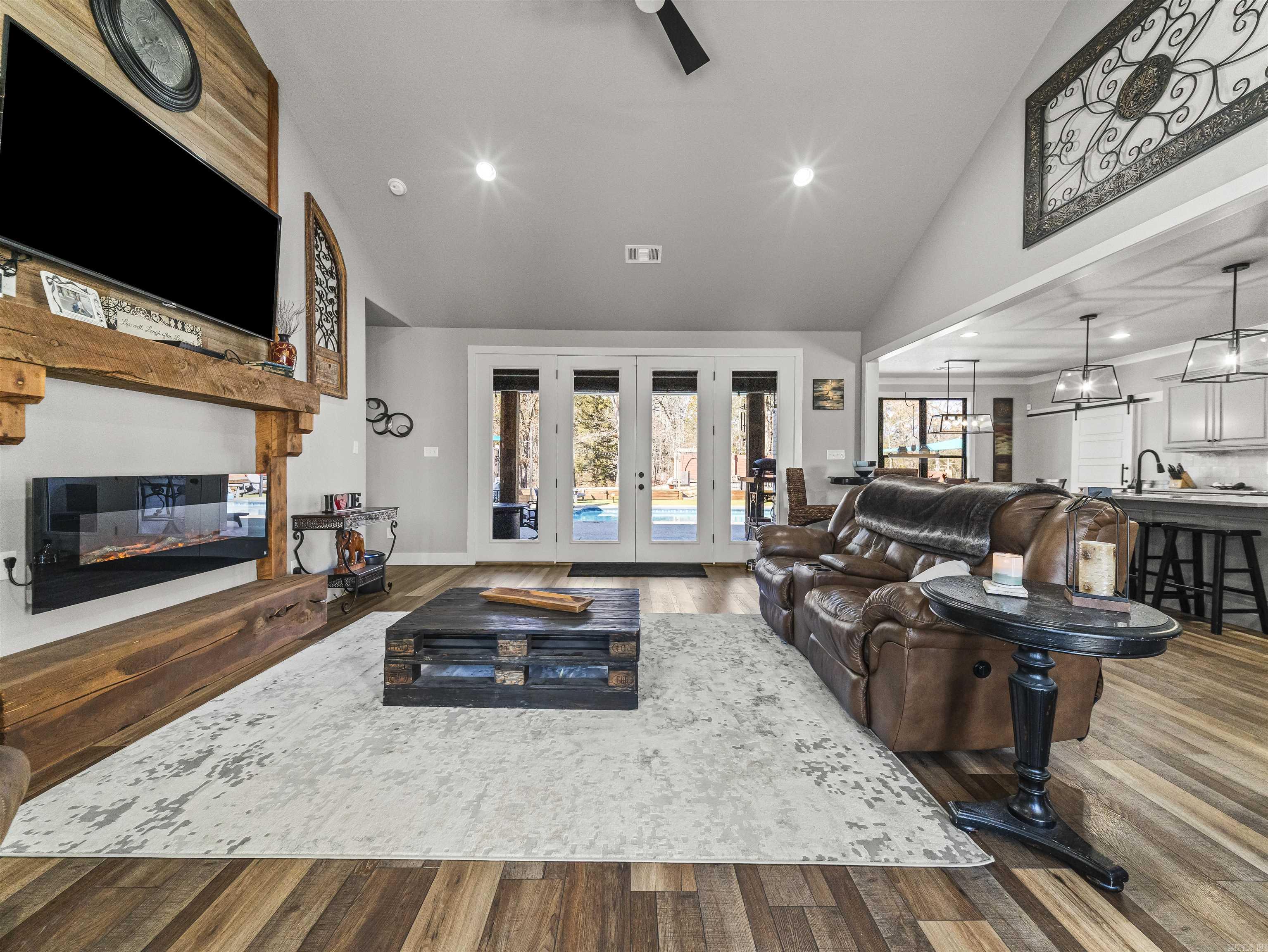 Lake Hamilton-Outside - Residential