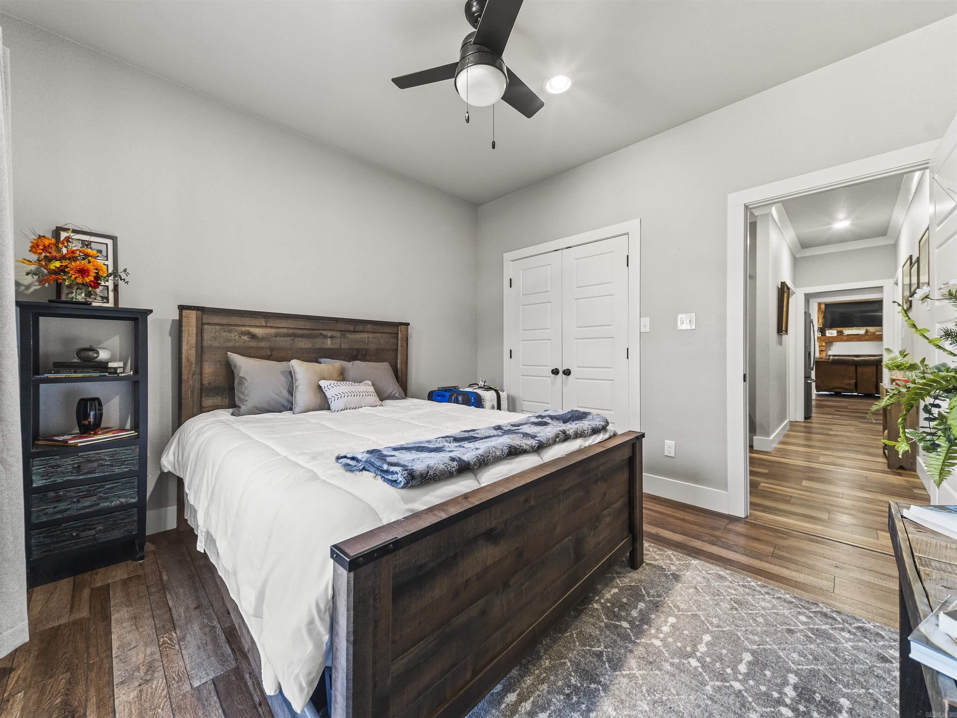 Lake Hamilton-Outside - Residential