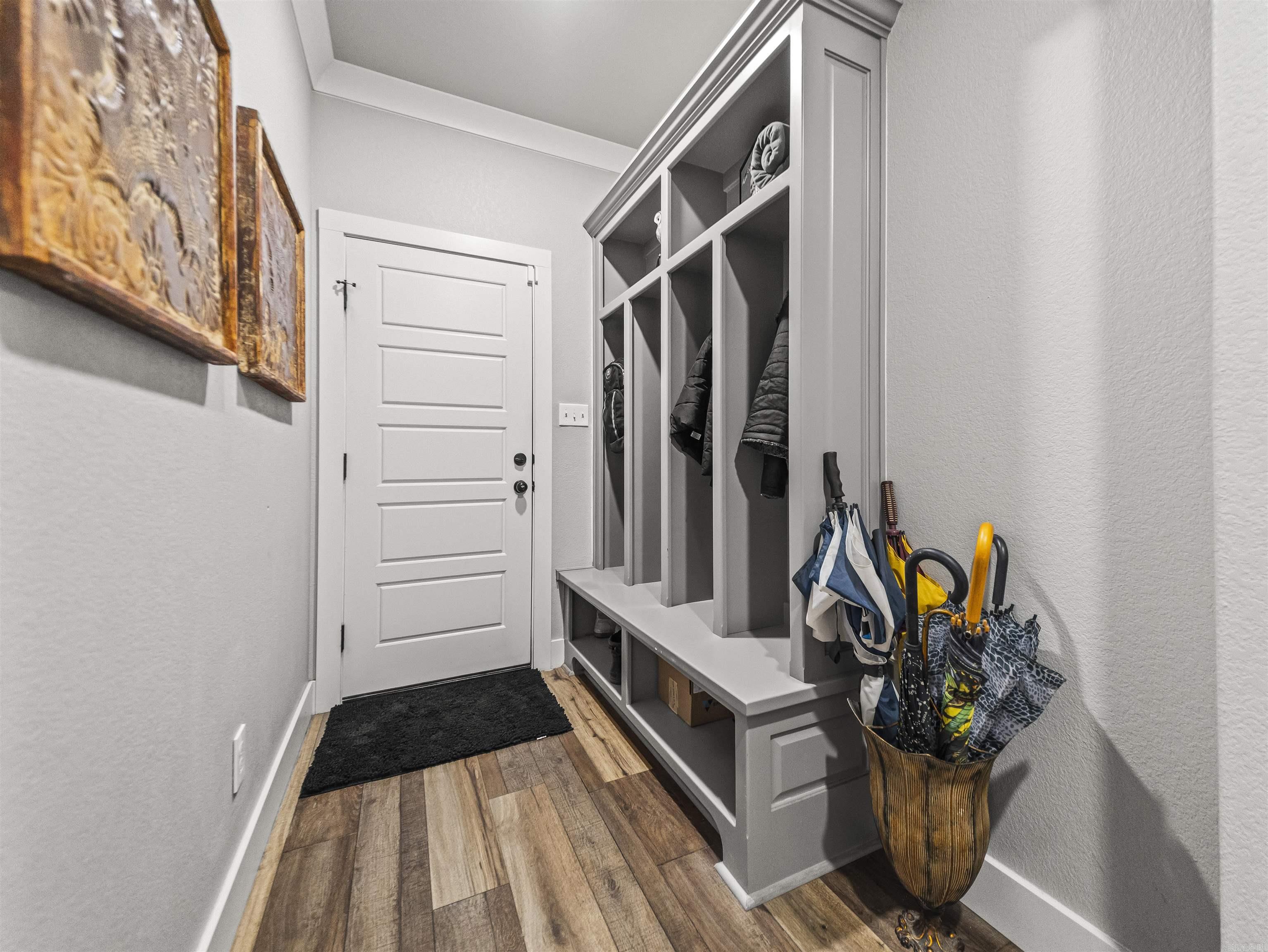 Lake Hamilton-Outside - Residential