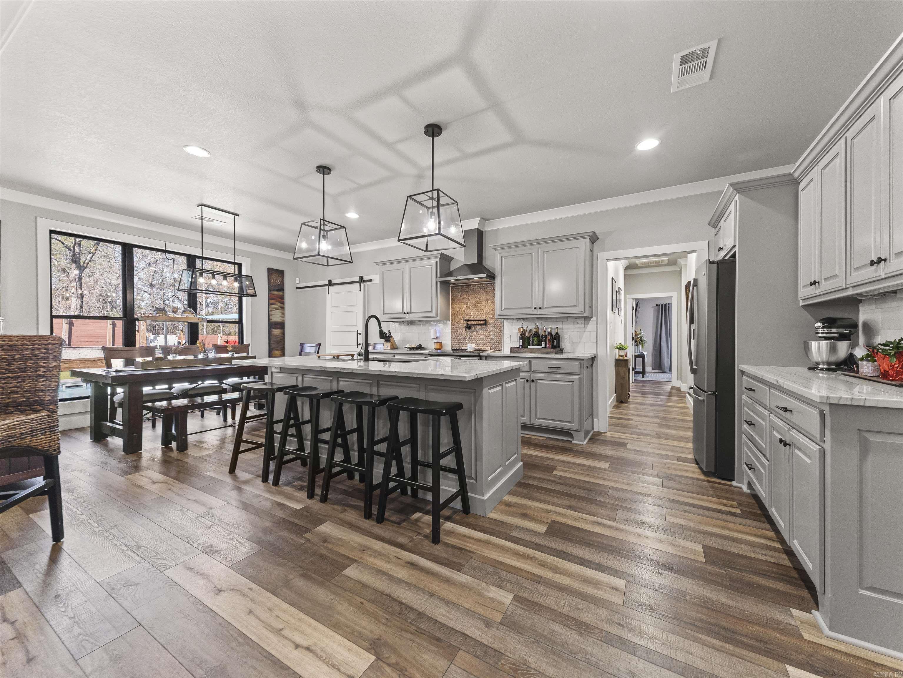 Lake Hamilton-Outside - Residential