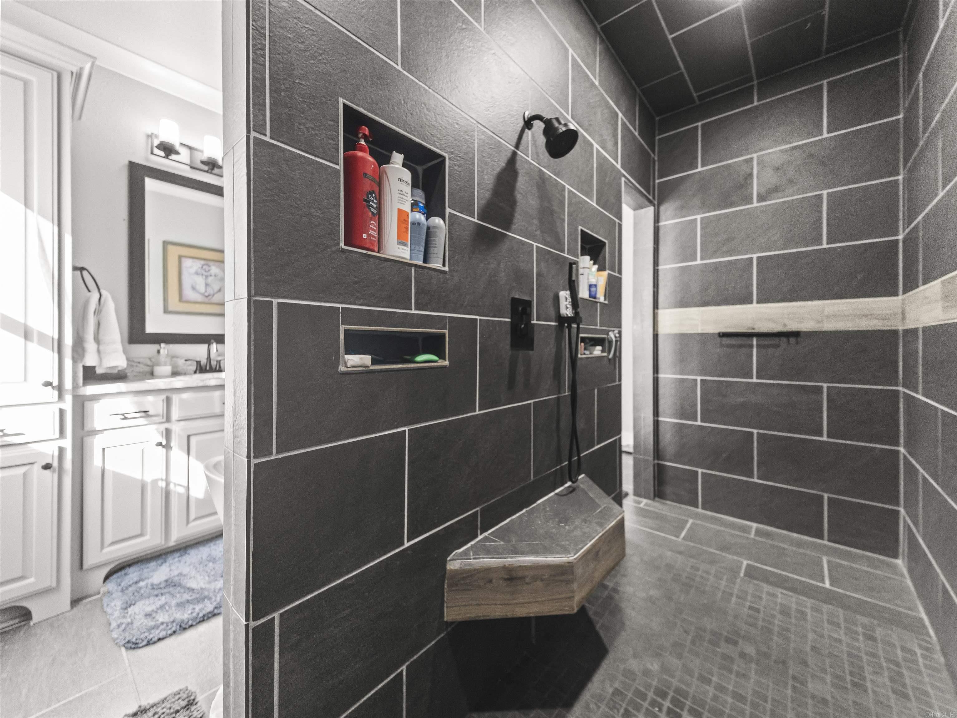 Lake Hamilton-Outside - Residential