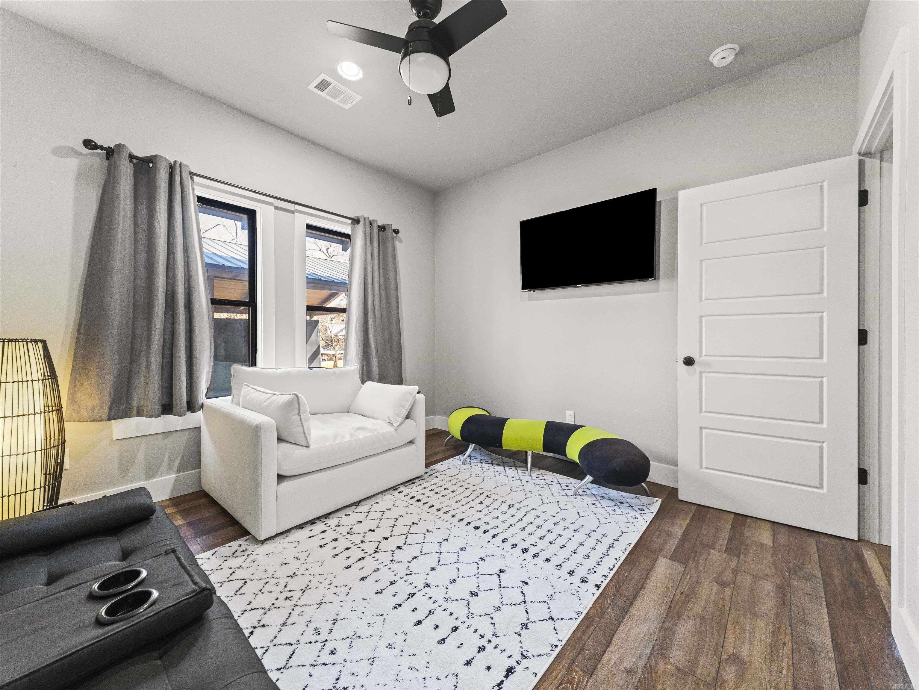 Lake Hamilton-Outside - Residential