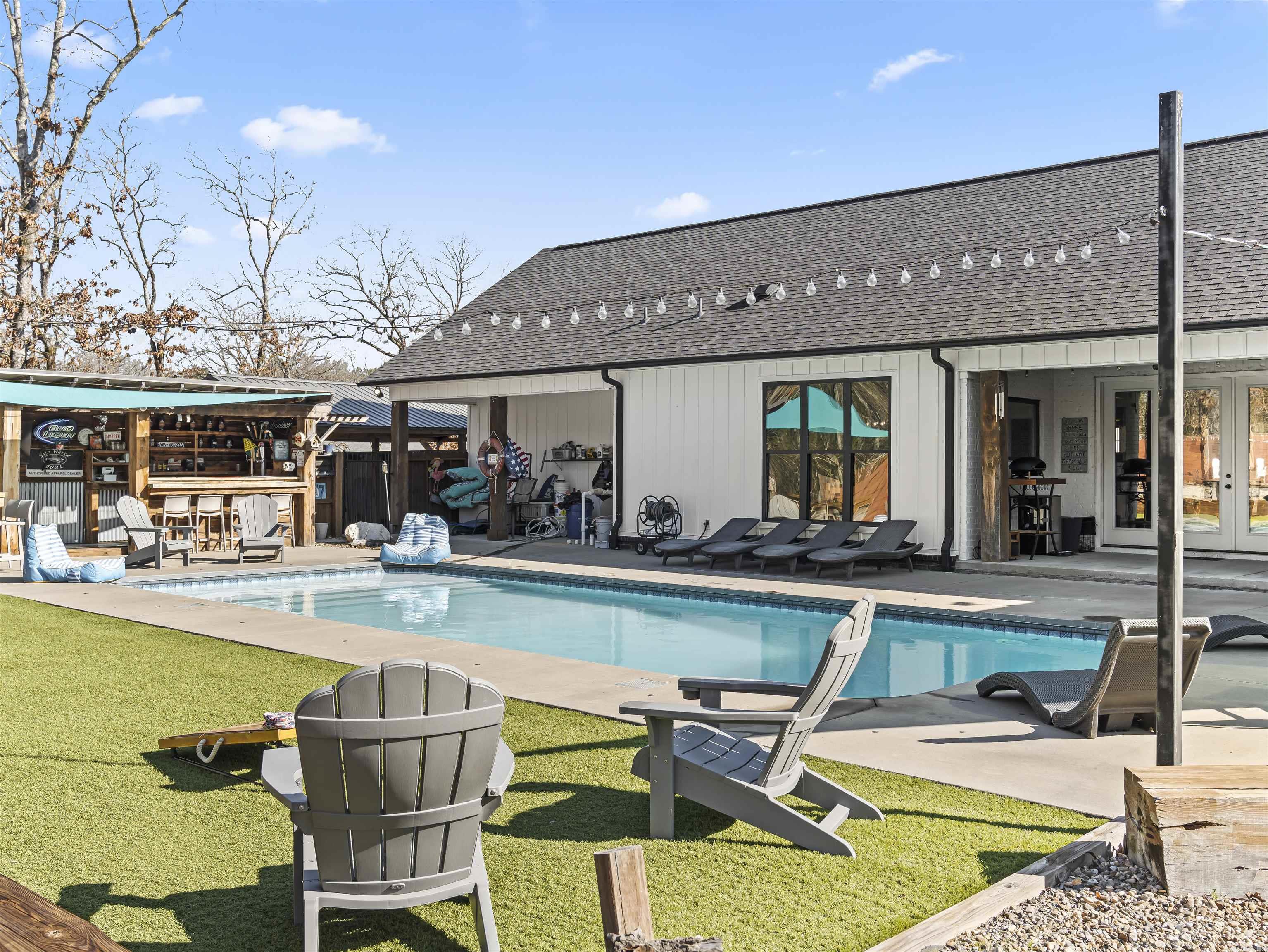 Lake Hamilton-Outside - Residential