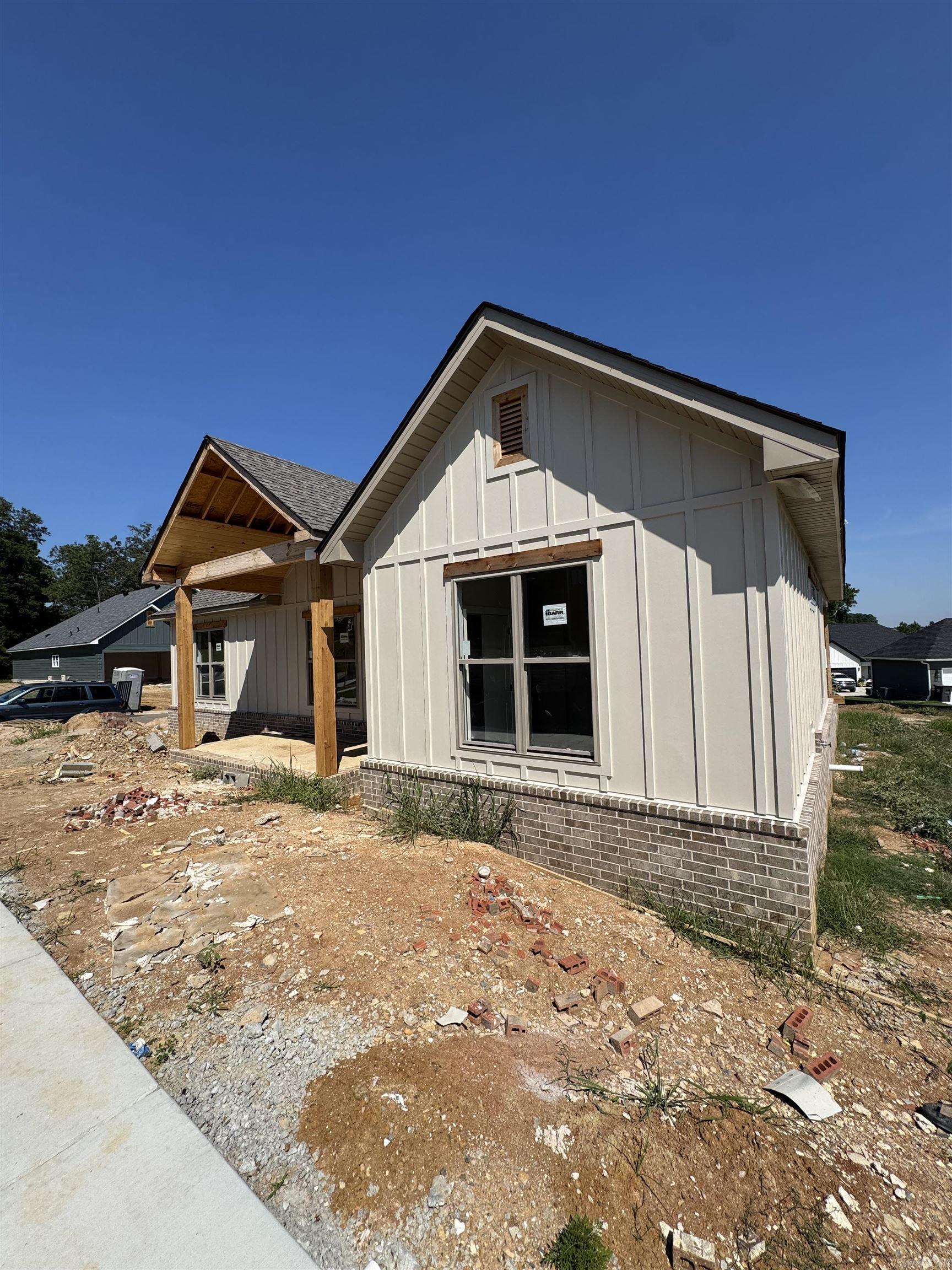 MIDTOWN BRYANT - Residential