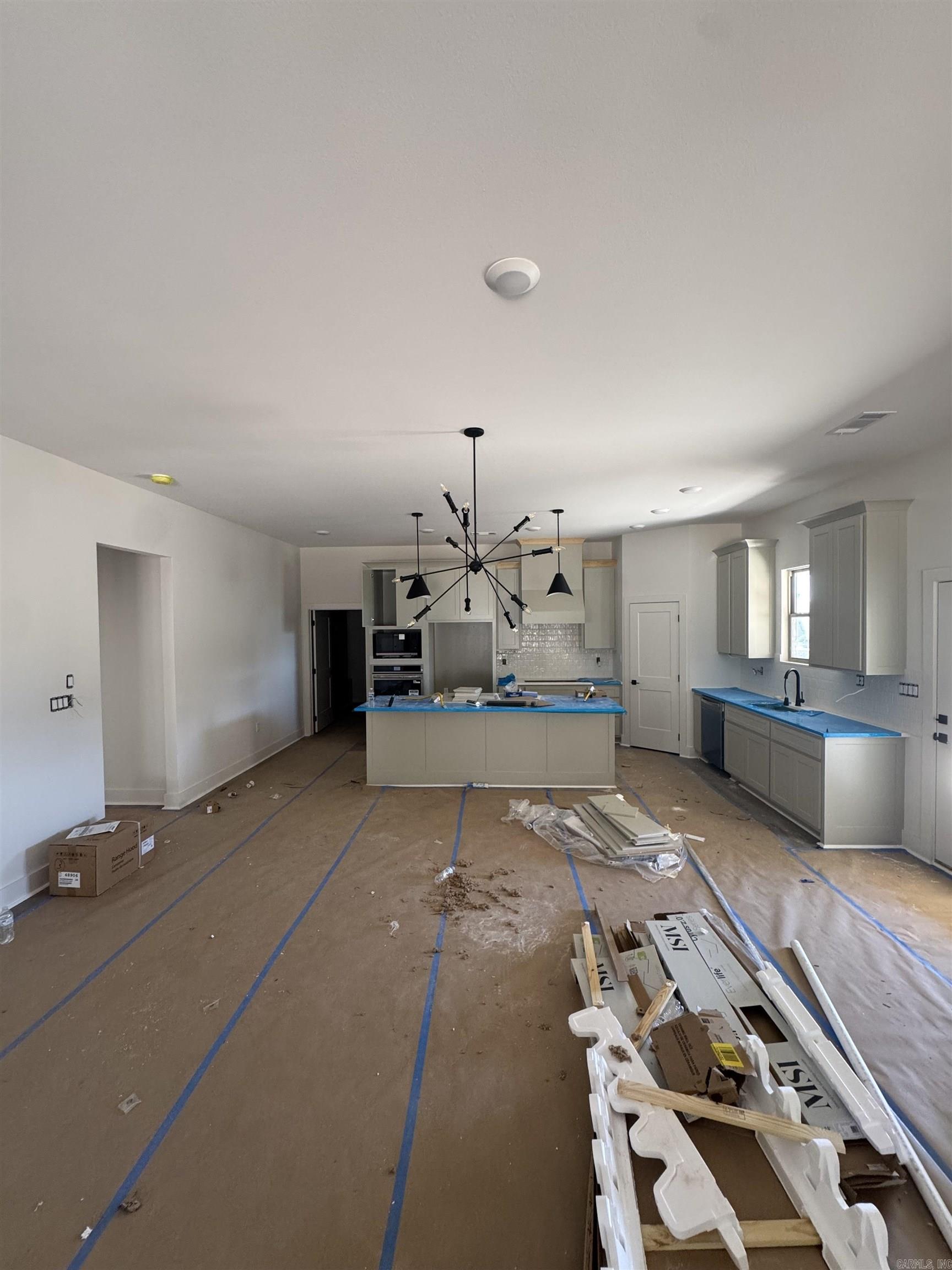 MIDTOWN BRYANT - Residential