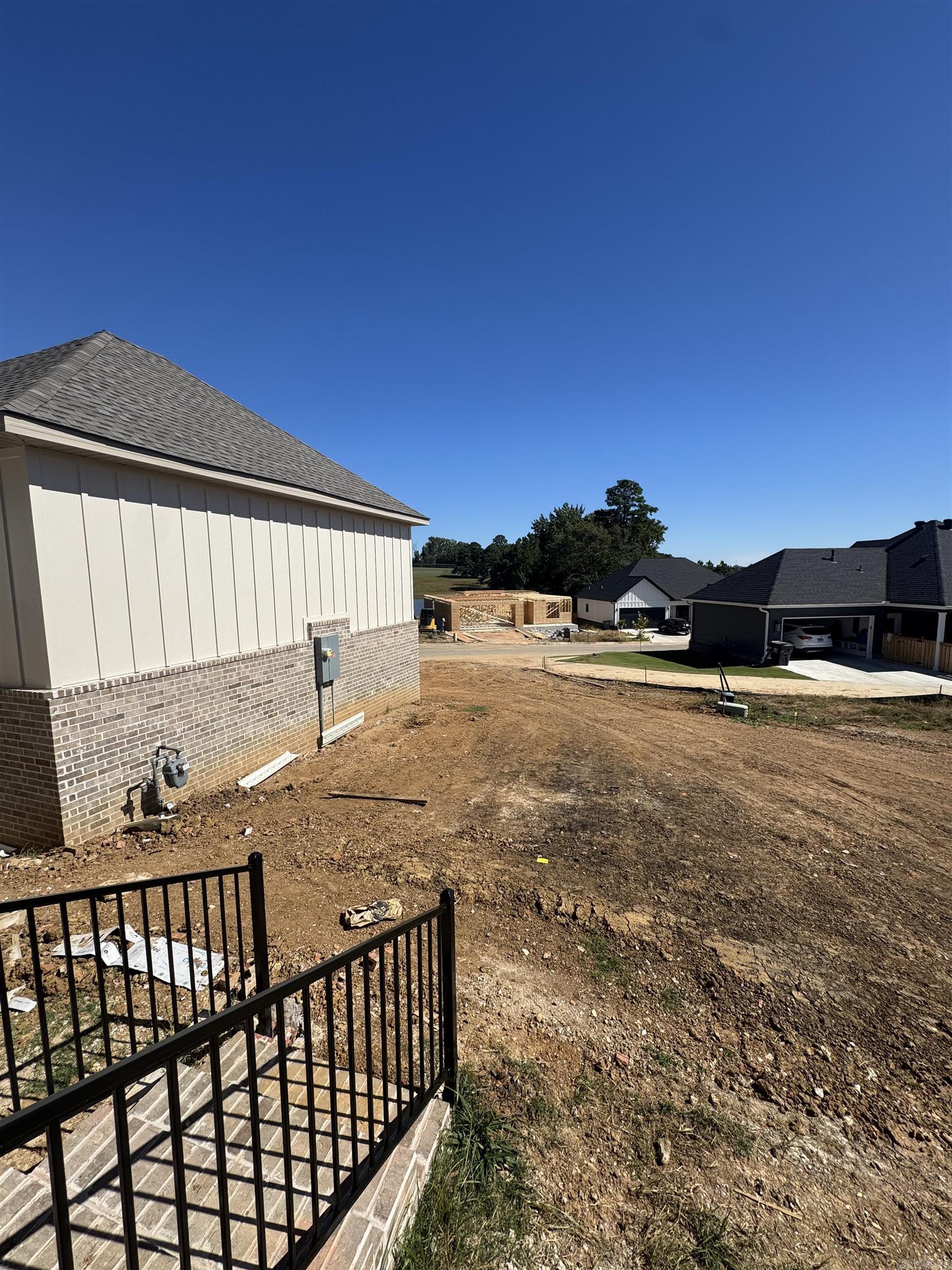 MIDTOWN BRYANT - Residential