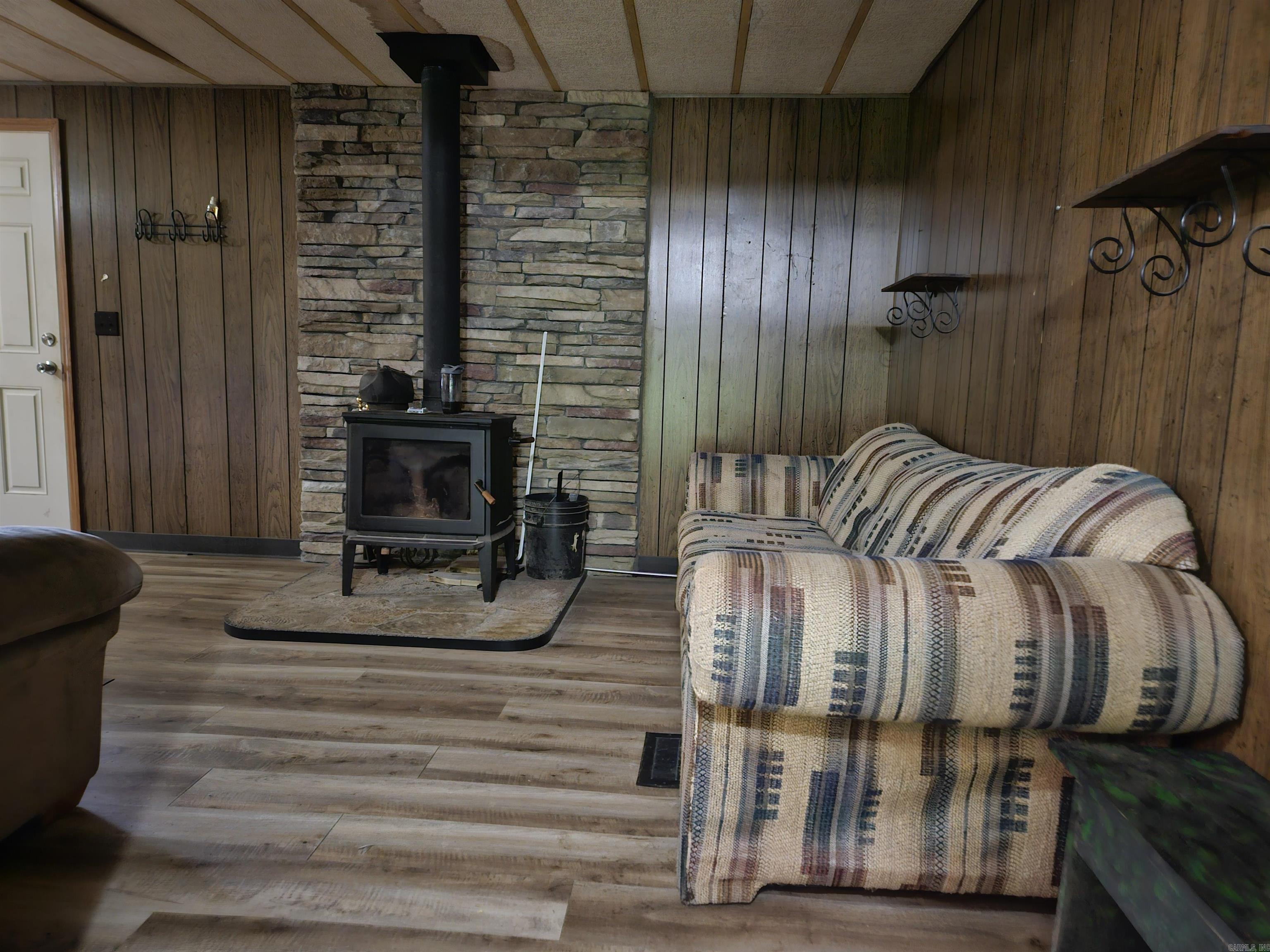 CANE CREEK MINI-FARMS - Residential