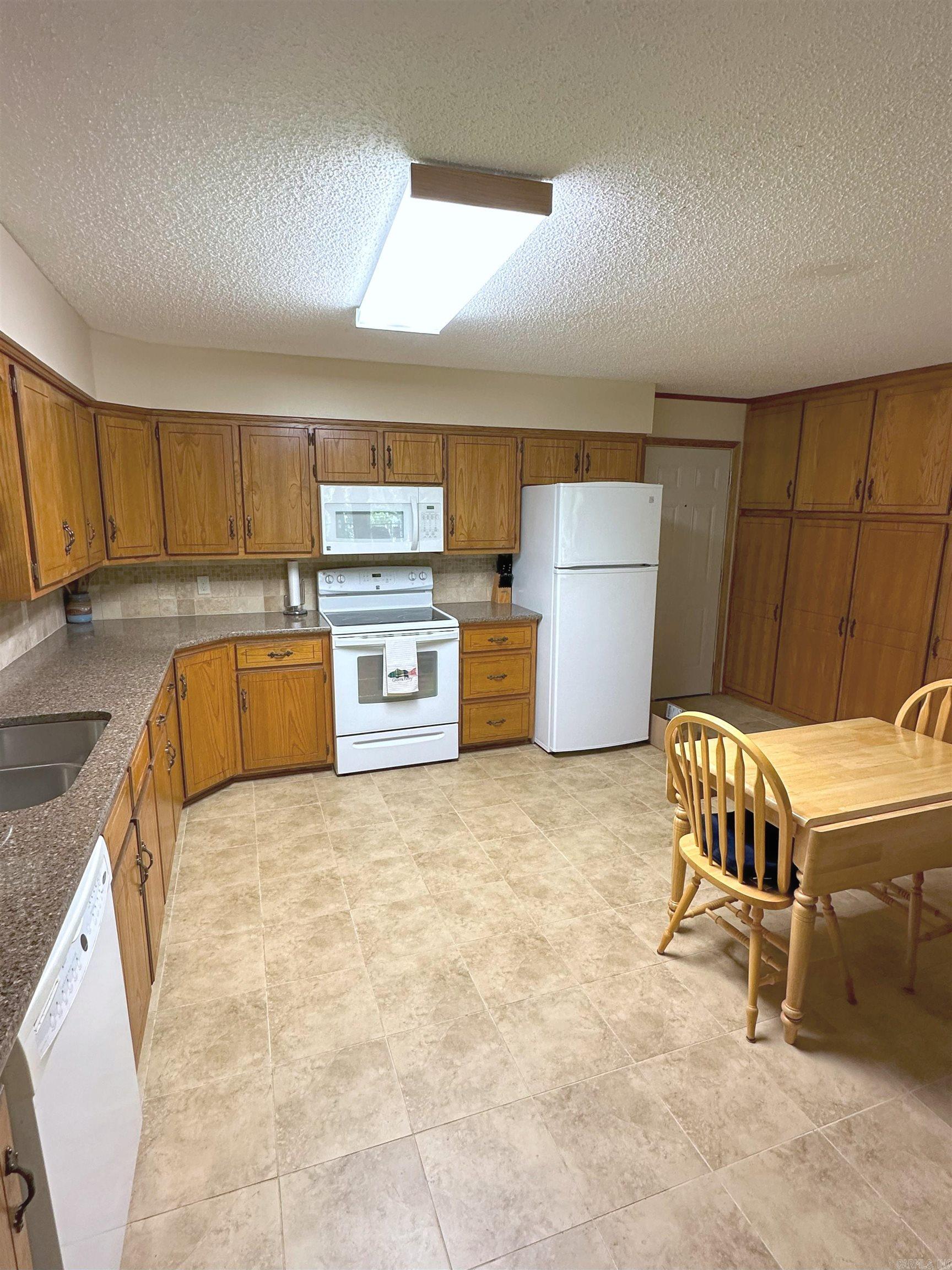 WEEKIWACHEE - LAKE - Residential