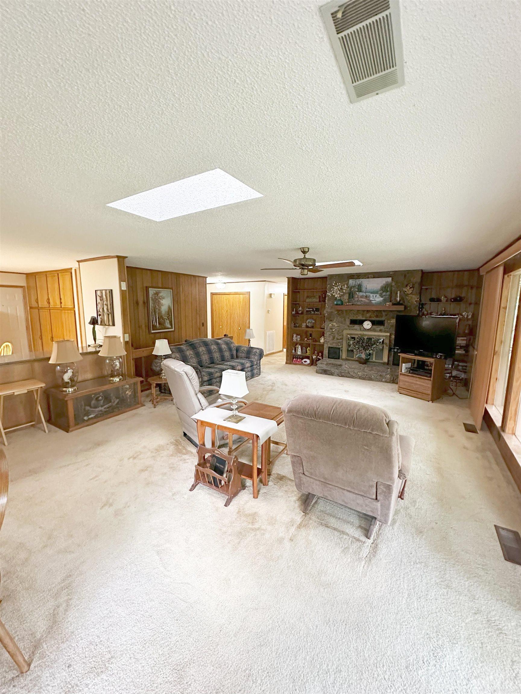 WEEKIWACHEE - LAKE - Residential