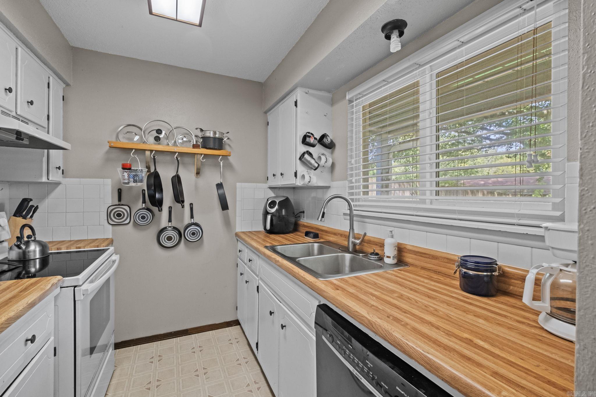 KELLOGG LAKE EST - Residential