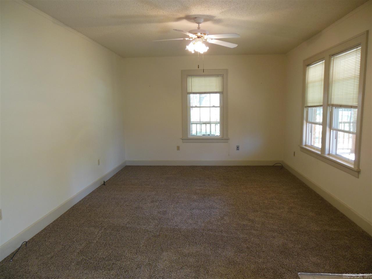 01-1N-13 - Residential Lease