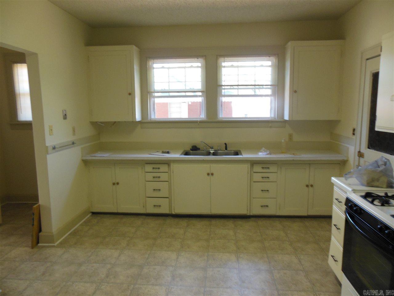 01-1N-13 - Residential Lease