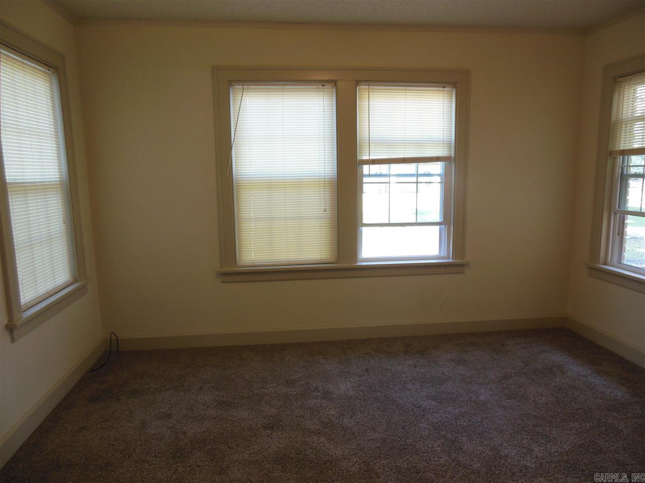 01-1N-13 - Residential Lease