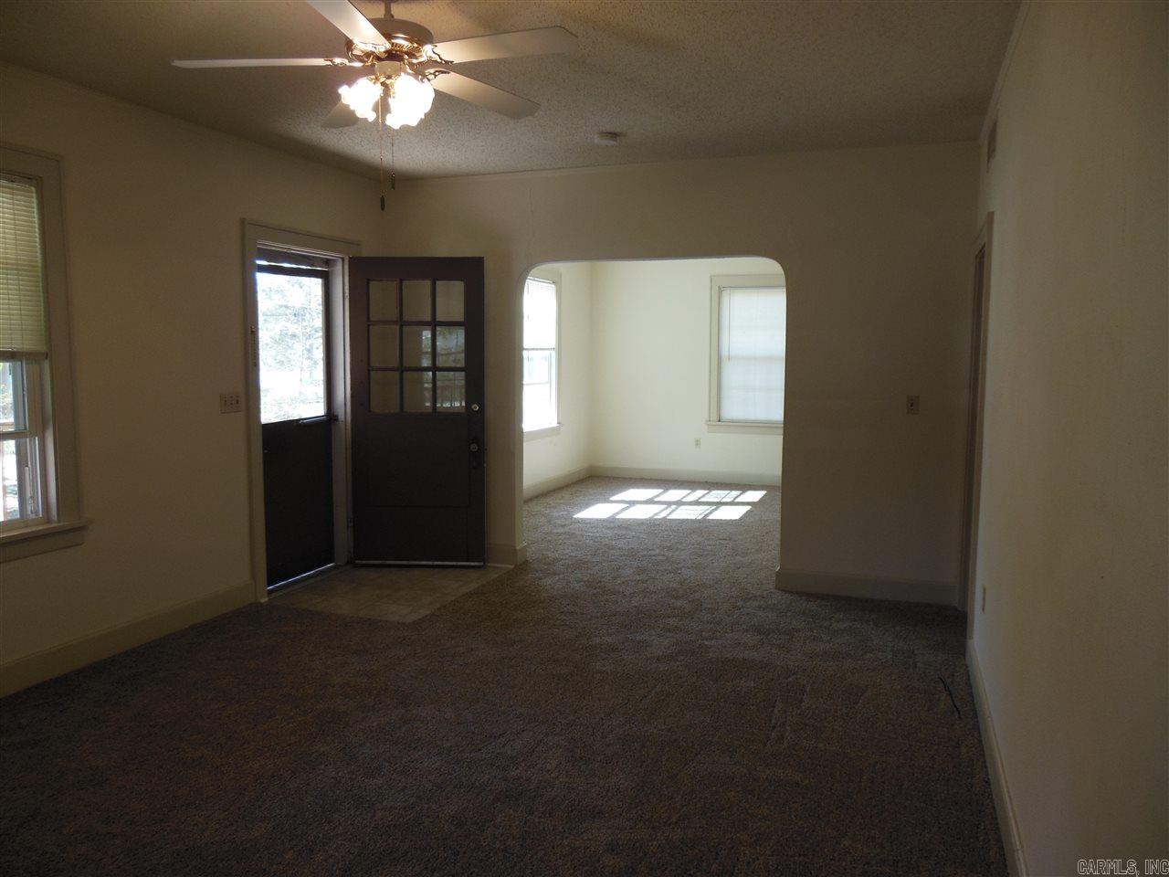 01-1N-13 - Residential Lease