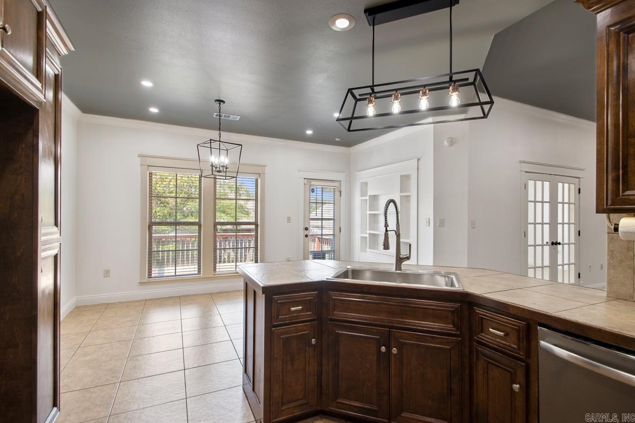 NORTH HILLS - Residential