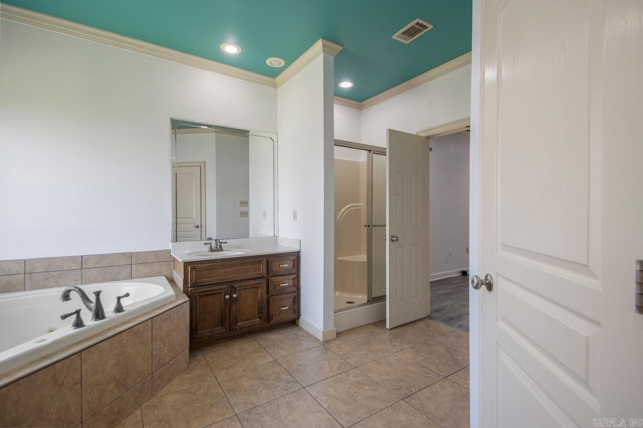 NORTH HILLS - Residential