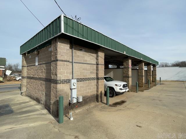 Lund and Hill Original - Commercial Sale