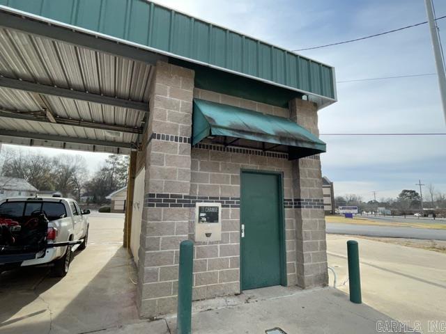 Lund and Hill Original - Commercial Sale