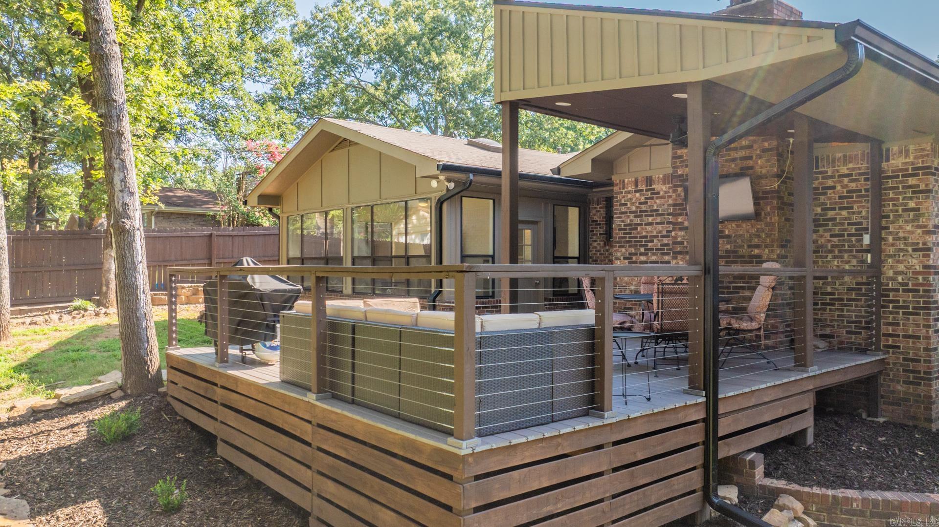 COUNTRY CLUB PARK - Residential