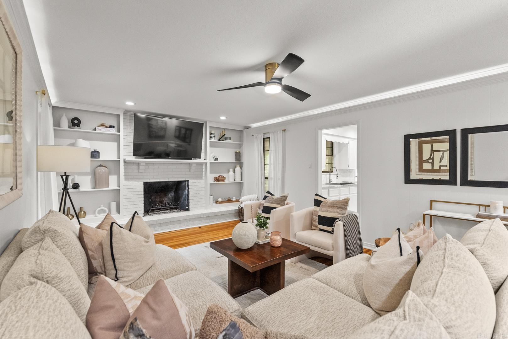 COUNTRY CLUB PARK - Residential
