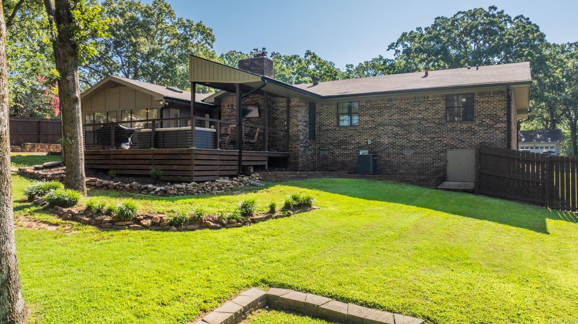COUNTRY CLUB PARK - Residential
