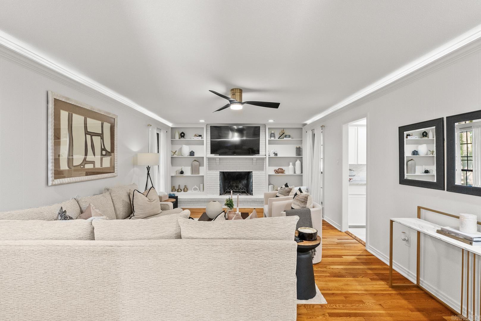 COUNTRY CLUB PARK - Residential