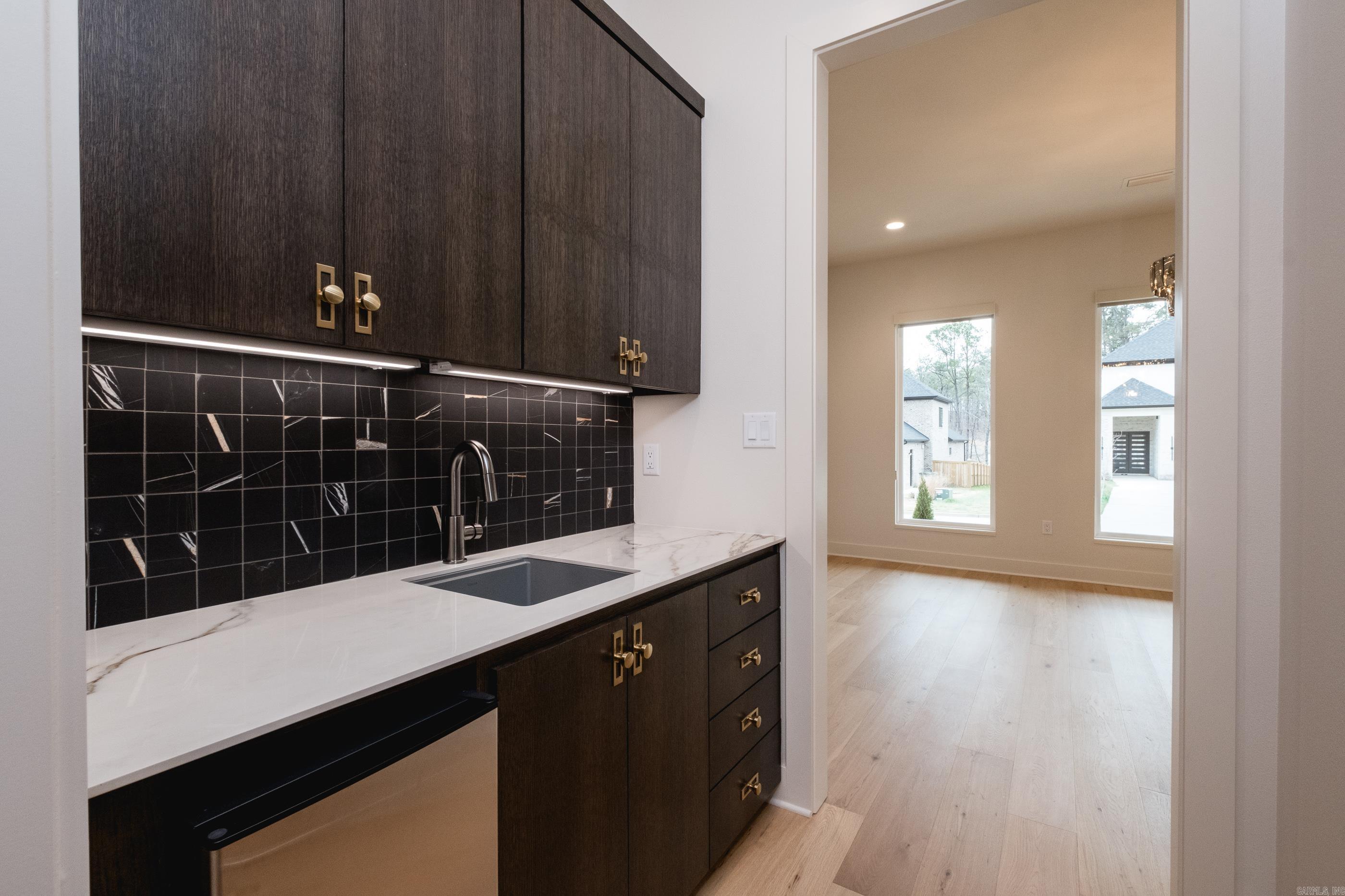 CHENAL VALLEY ABINGTON COURT - Residential