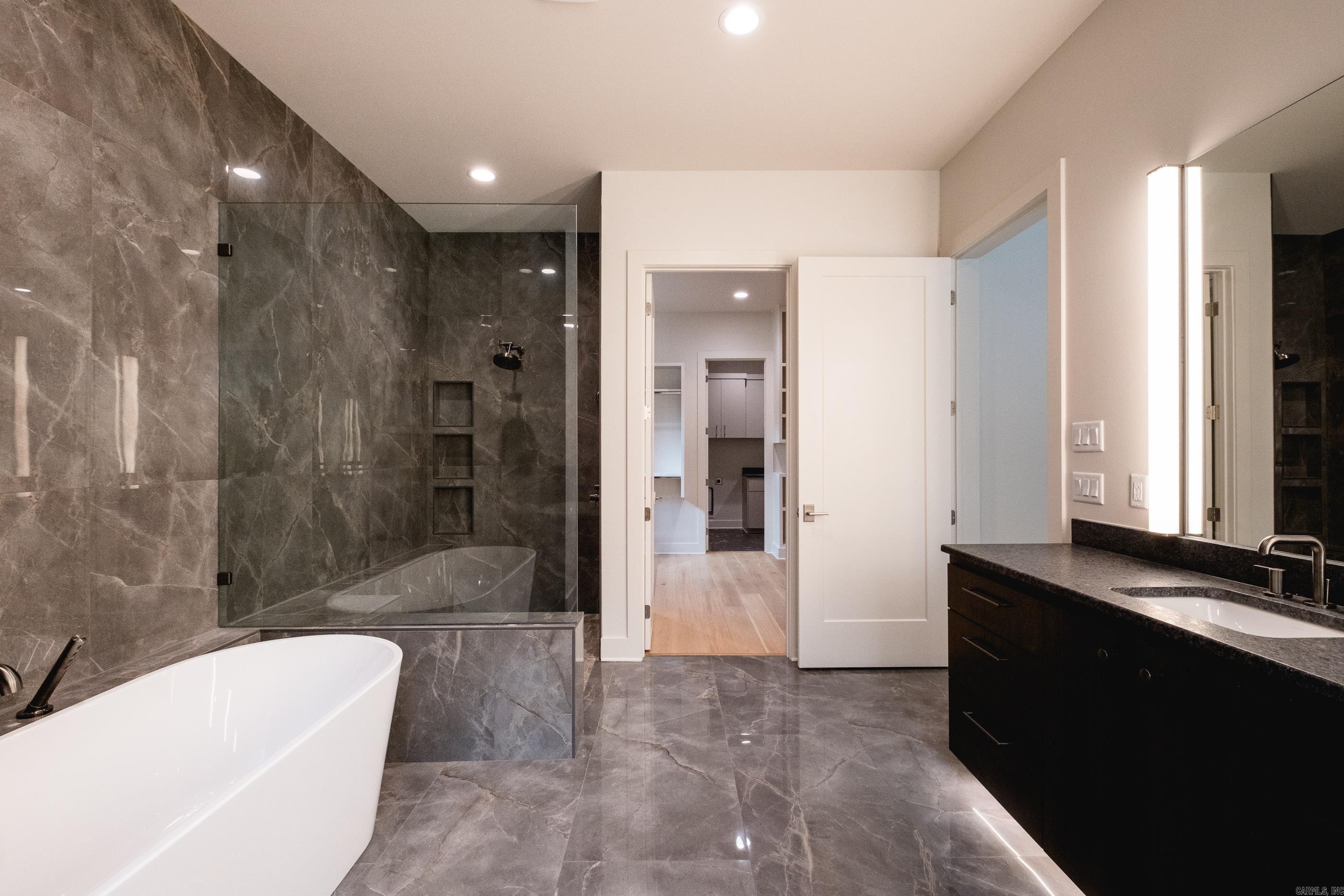 CHENAL VALLEY ABINGTON COURT - Residential