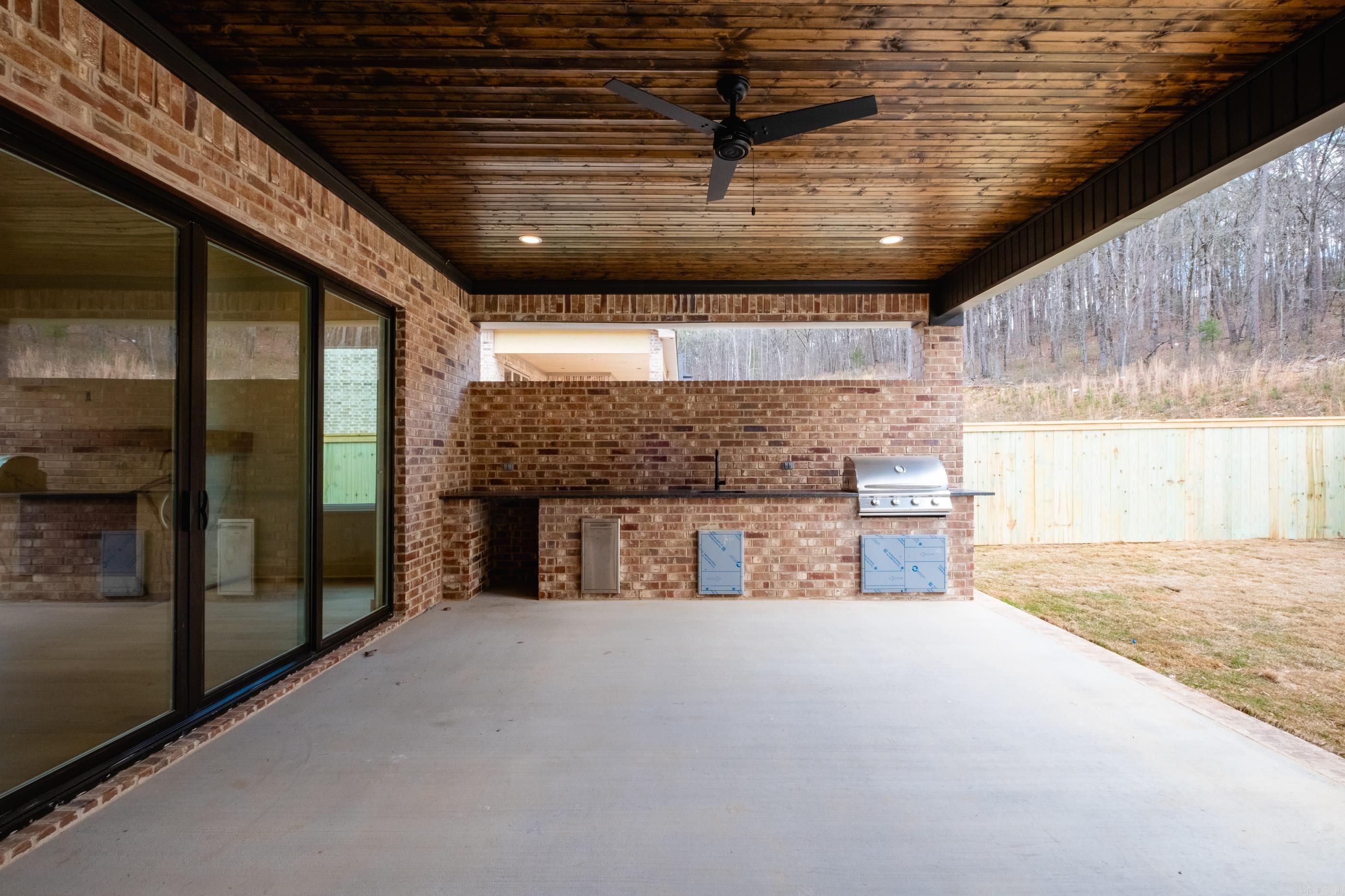 CHENAL VALLEY ABINGTON COURT - Residential