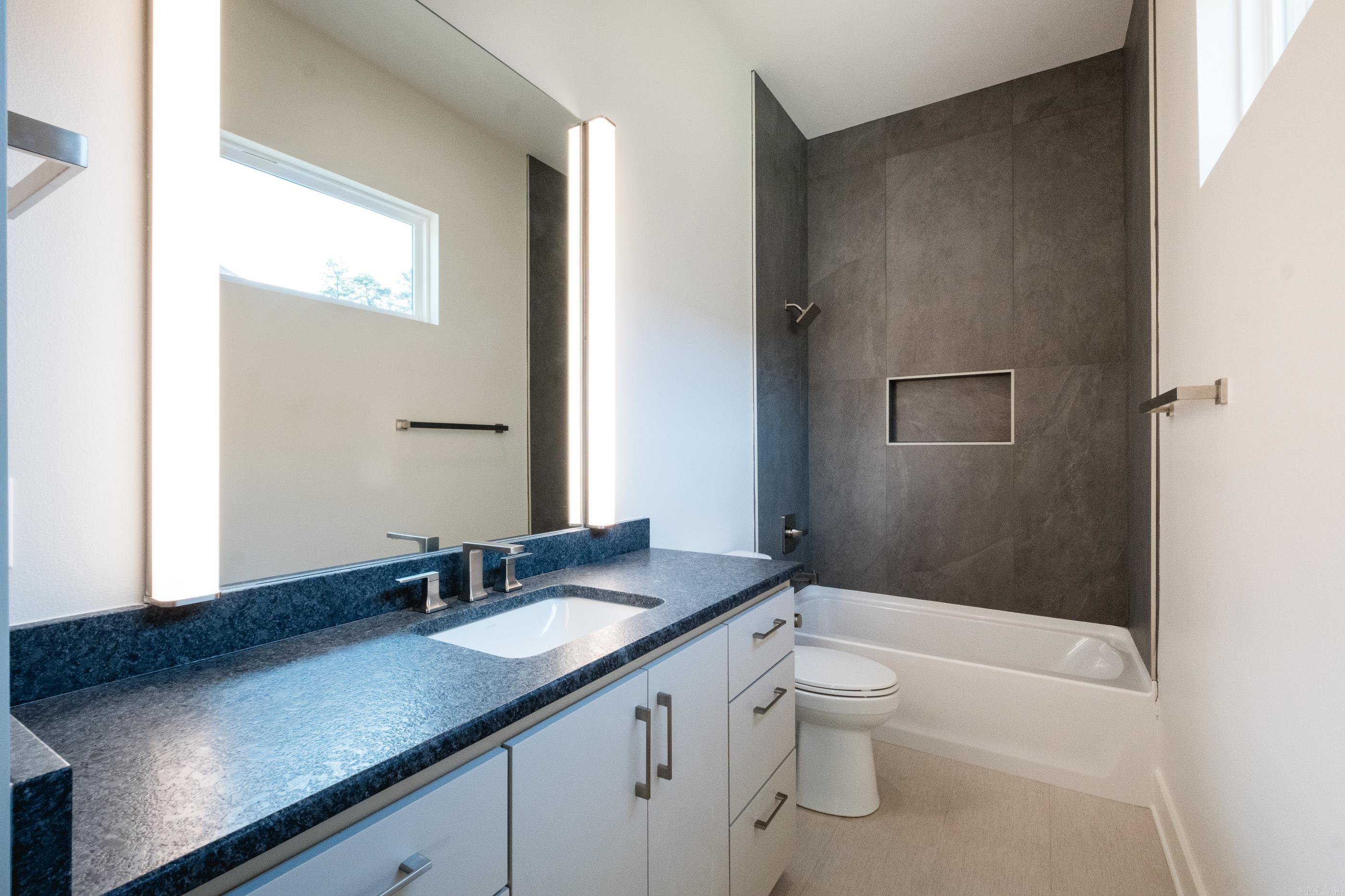 CHENAL VALLEY ABINGTON COURT - Residential