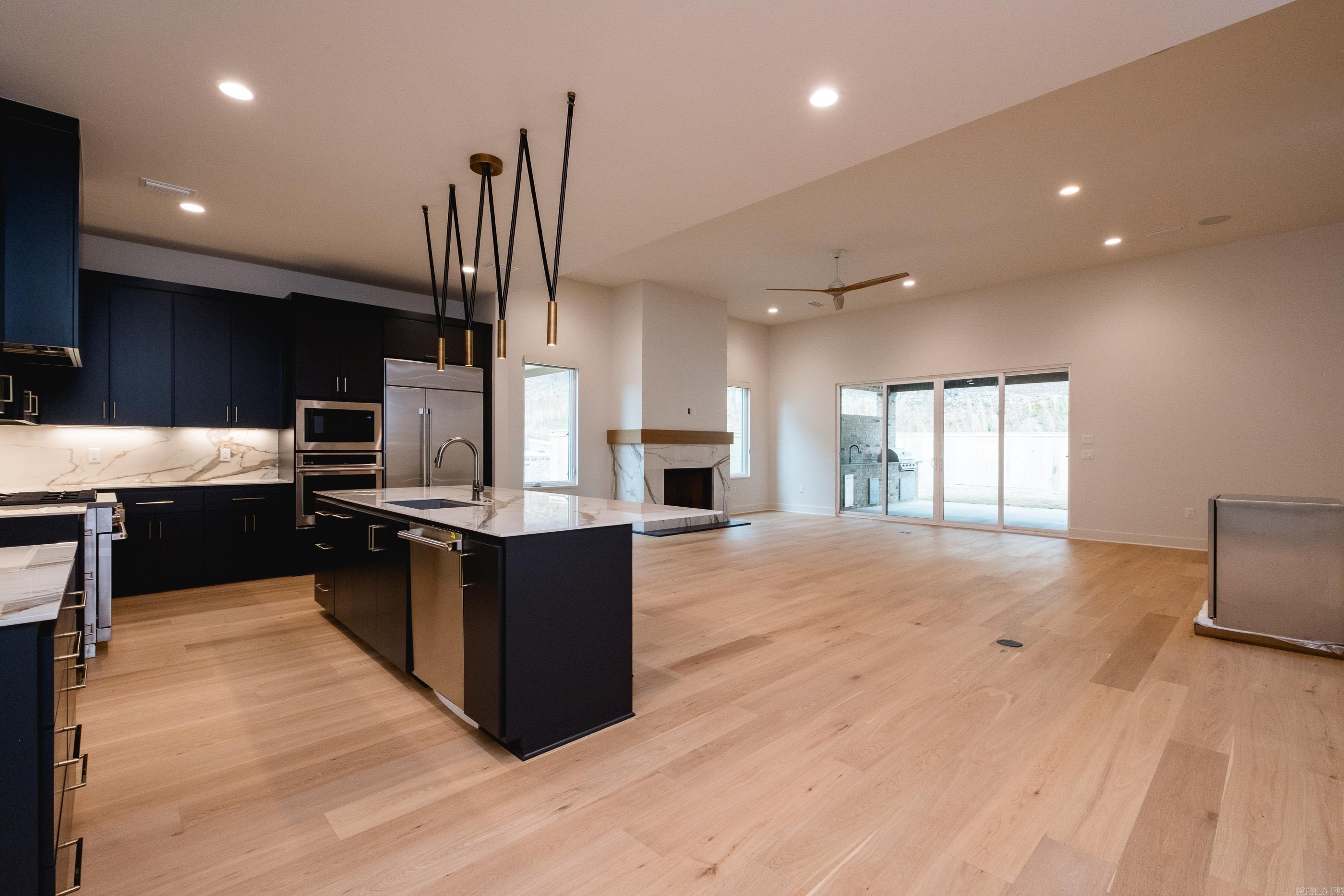 CHENAL VALLEY ABINGTON COURT - Residential