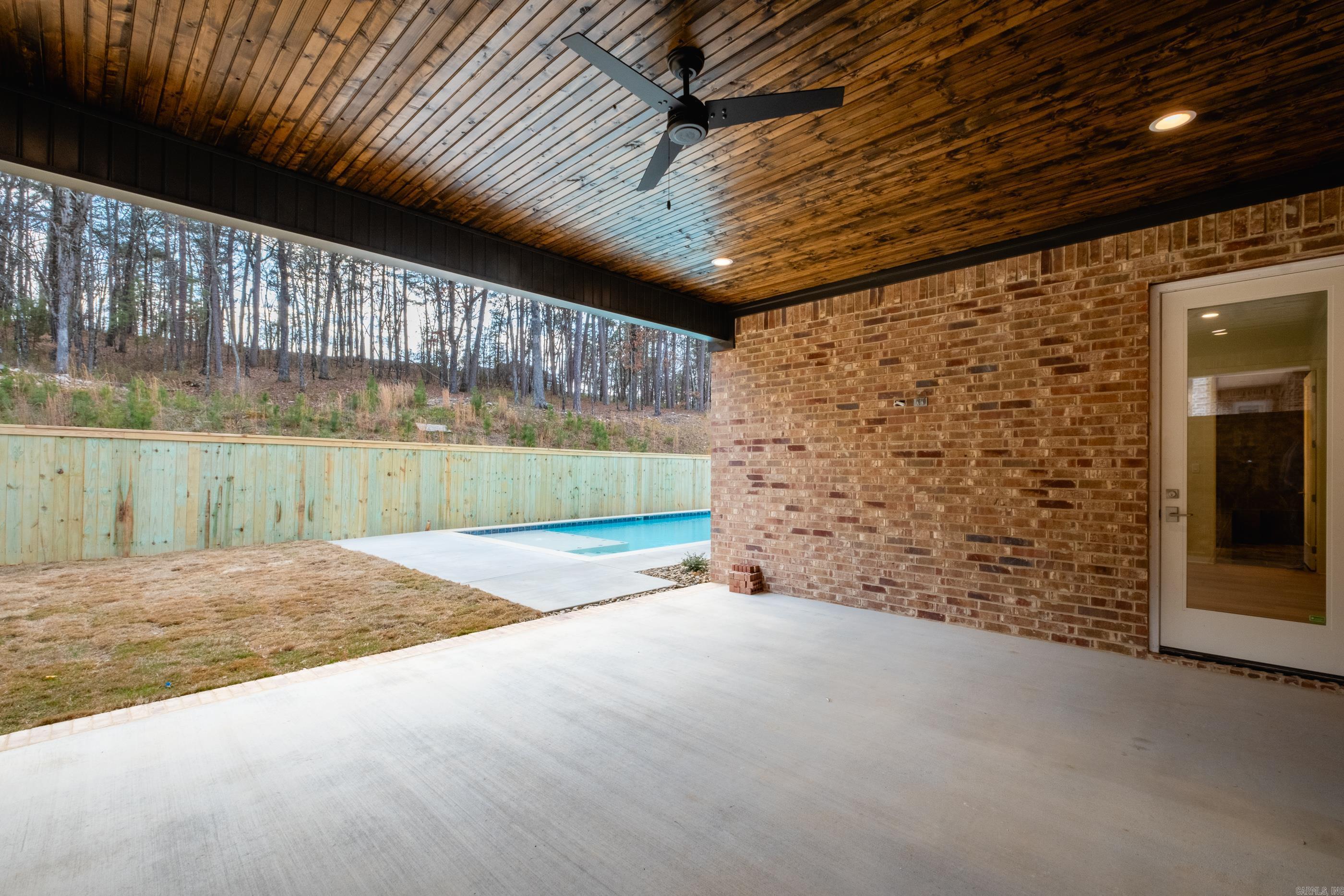 CHENAL VALLEY ABINGTON COURT - Residential