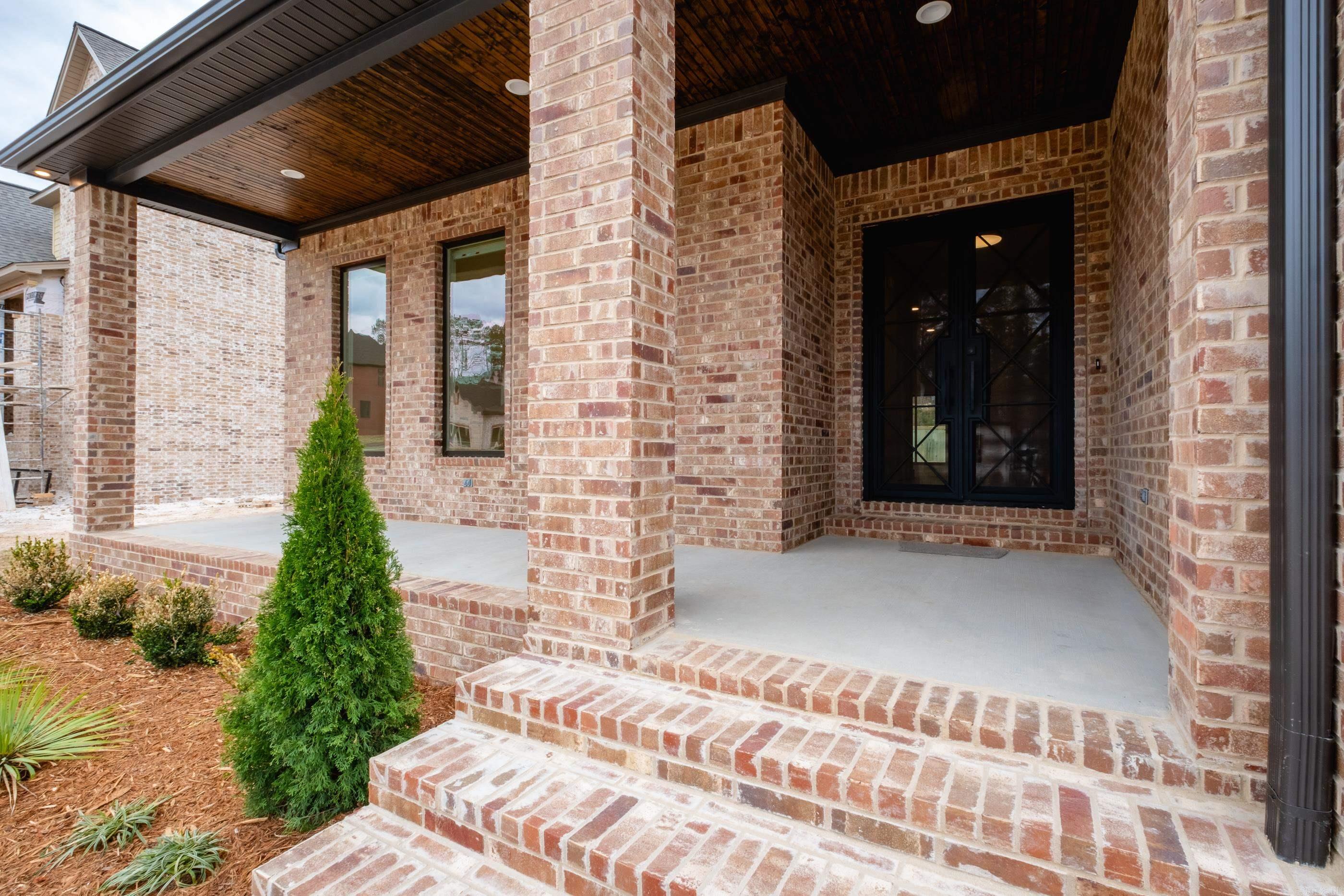 CHENAL VALLEY ABINGTON COURT - Residential