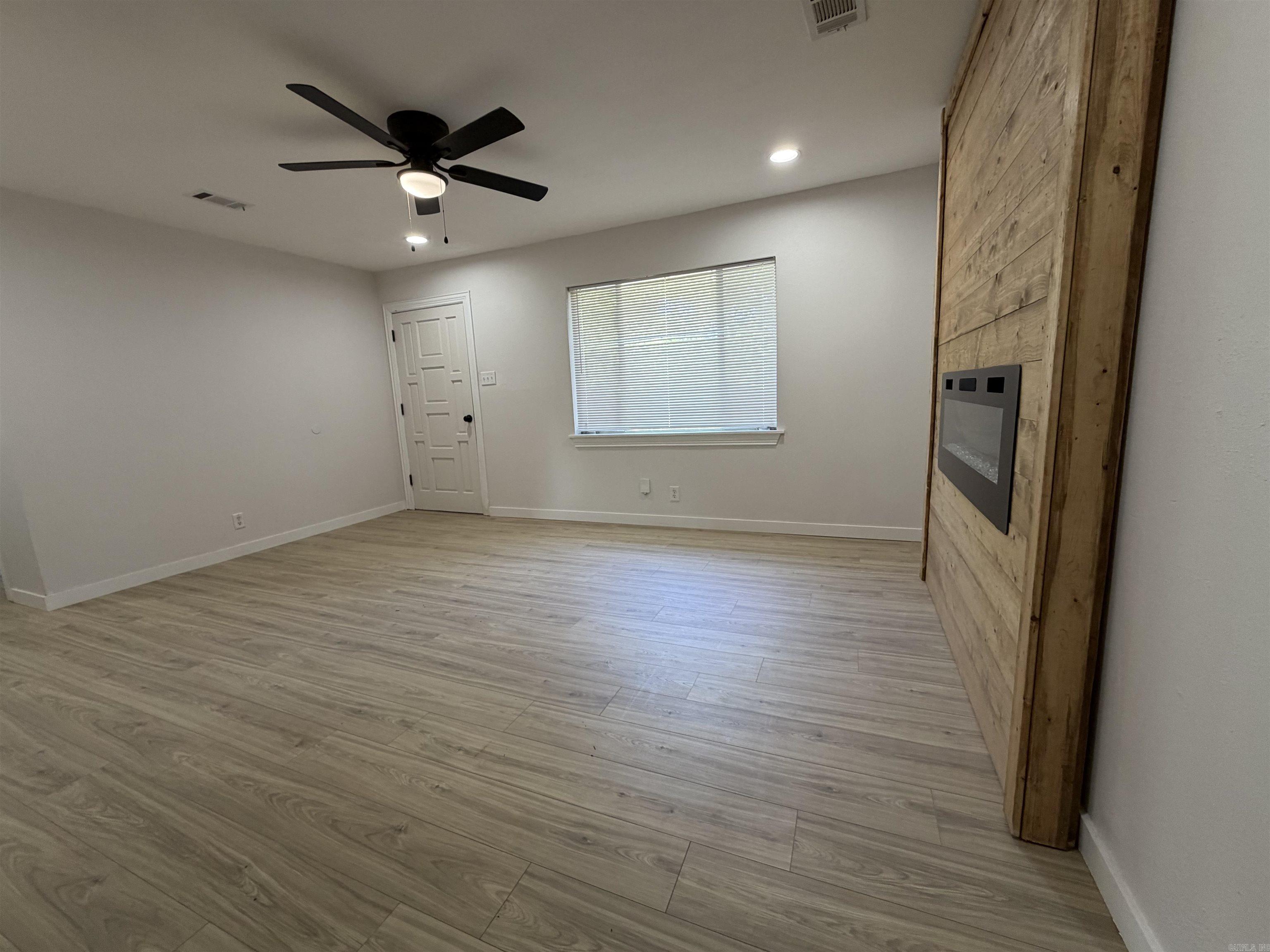 WAKEFIELD VILLAGE - Residential