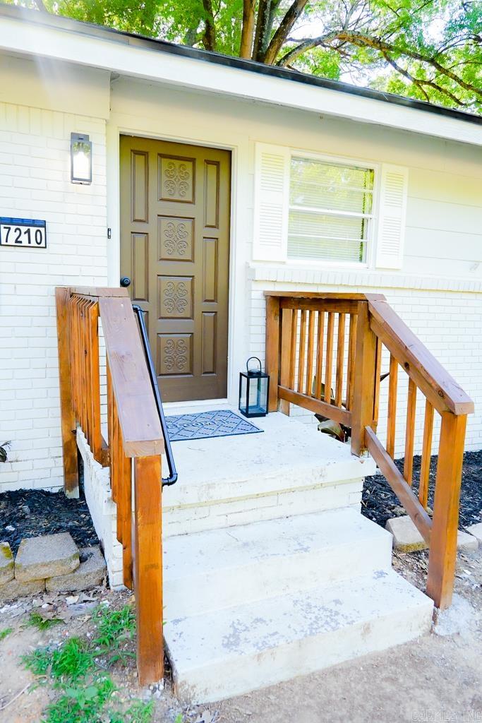 WAKEFIELD VILLAGE - Residential