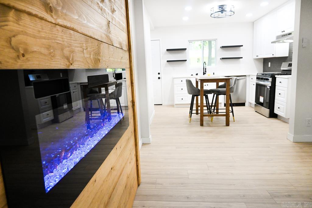 WAKEFIELD VILLAGE - Residential