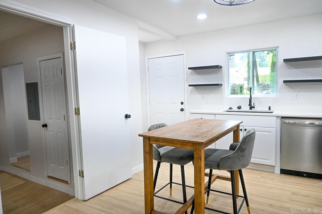 WAKEFIELD VILLAGE - Residential