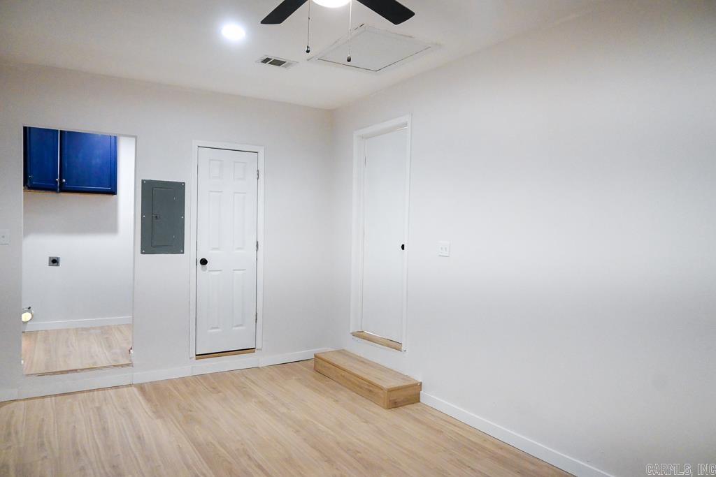 WAKEFIELD VILLAGE - Residential