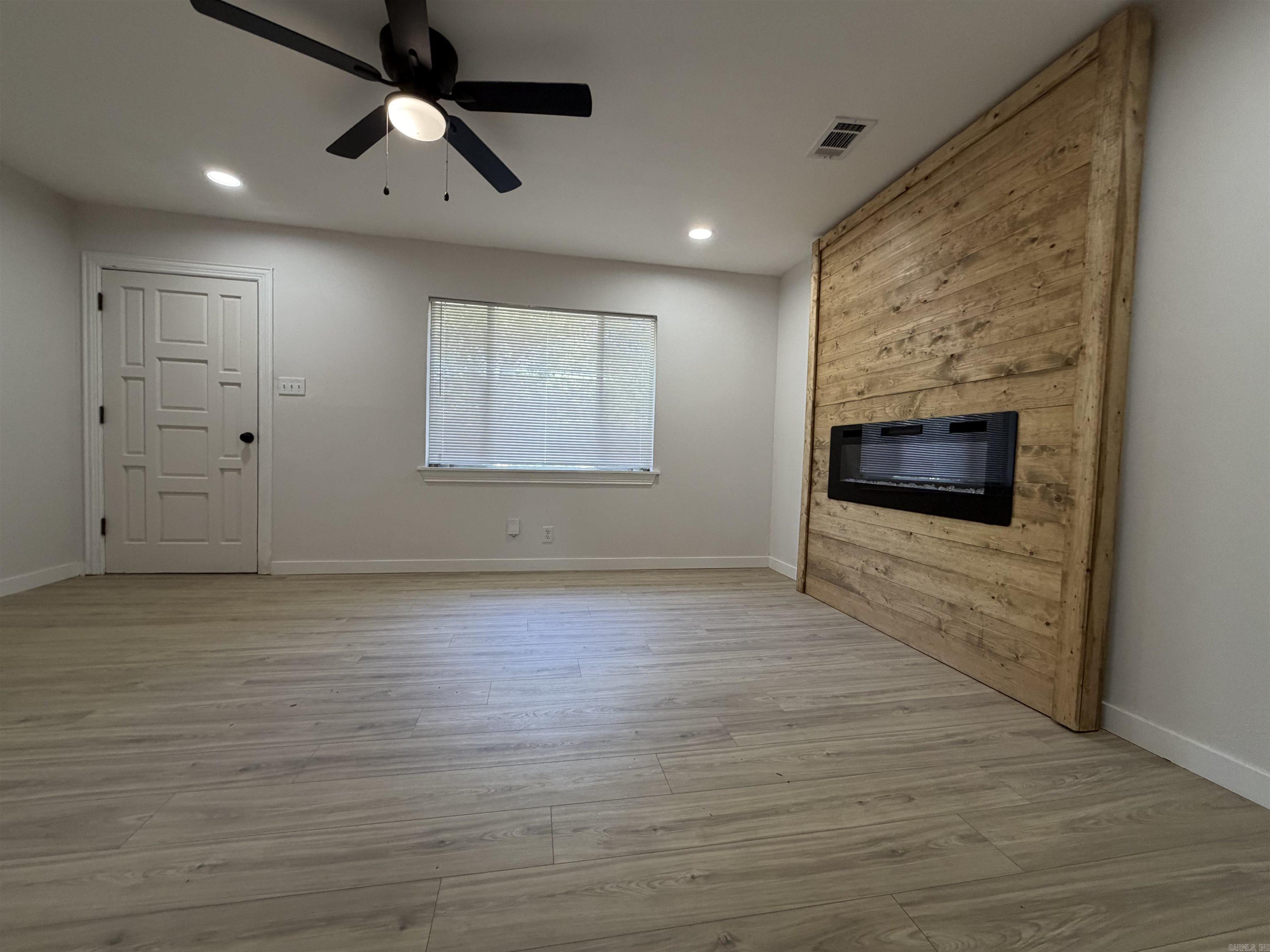 WAKEFIELD VILLAGE - Residential
