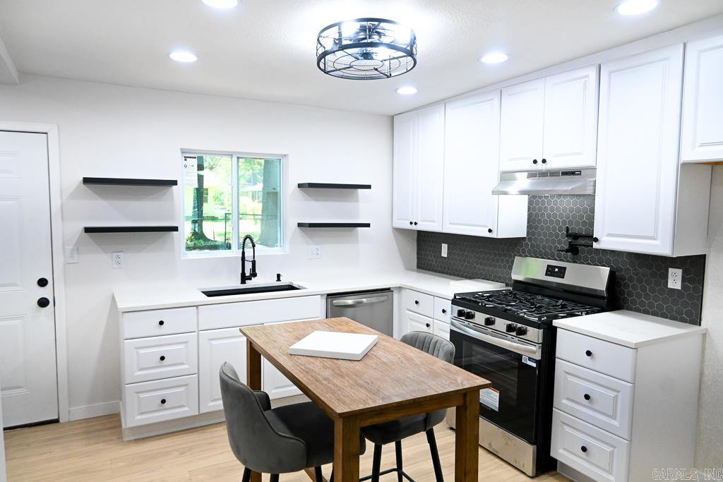 WAKEFIELD VILLAGE - Residential