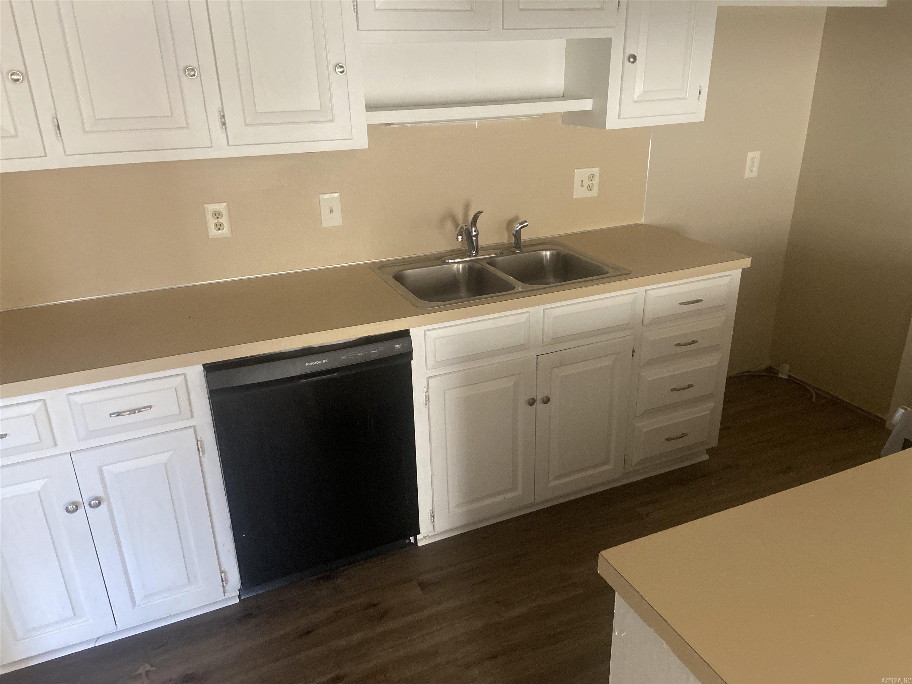 Riverland - Residential Lease