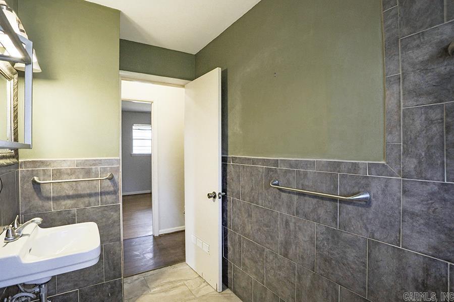 BROADVIEW - Residential