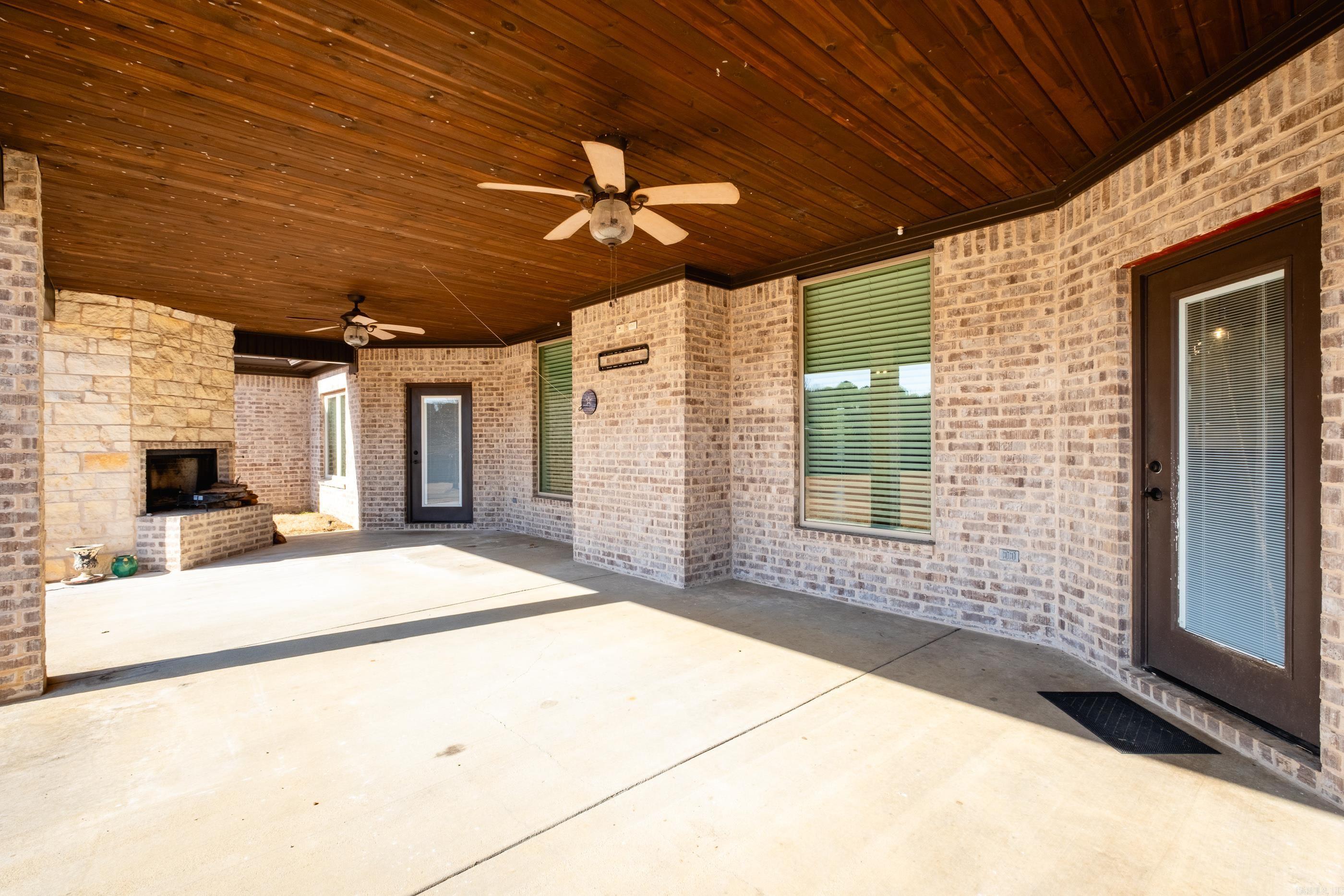 HURRICANE LAKE EST - Residential