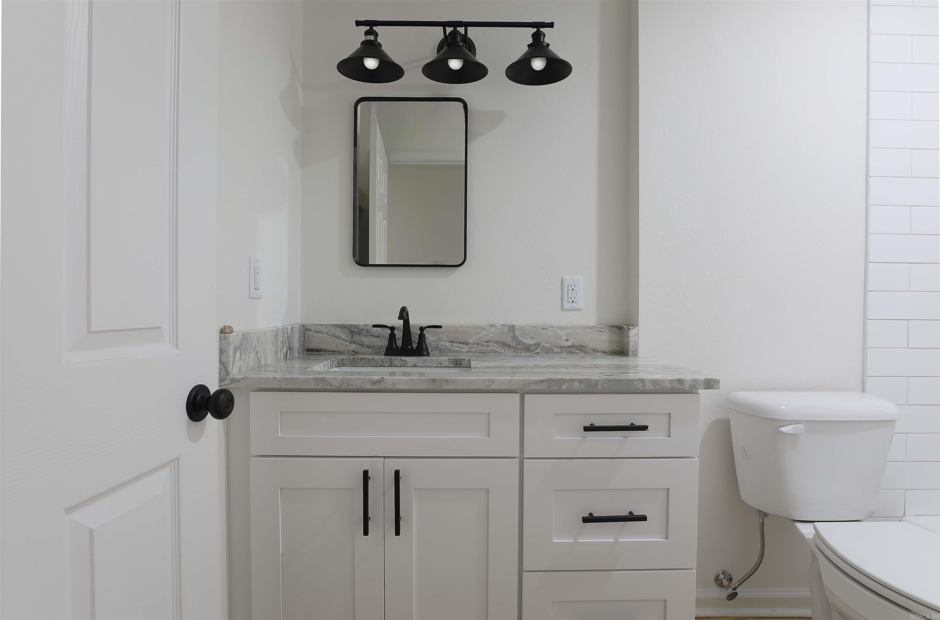 COLONIAL PARK - Residential