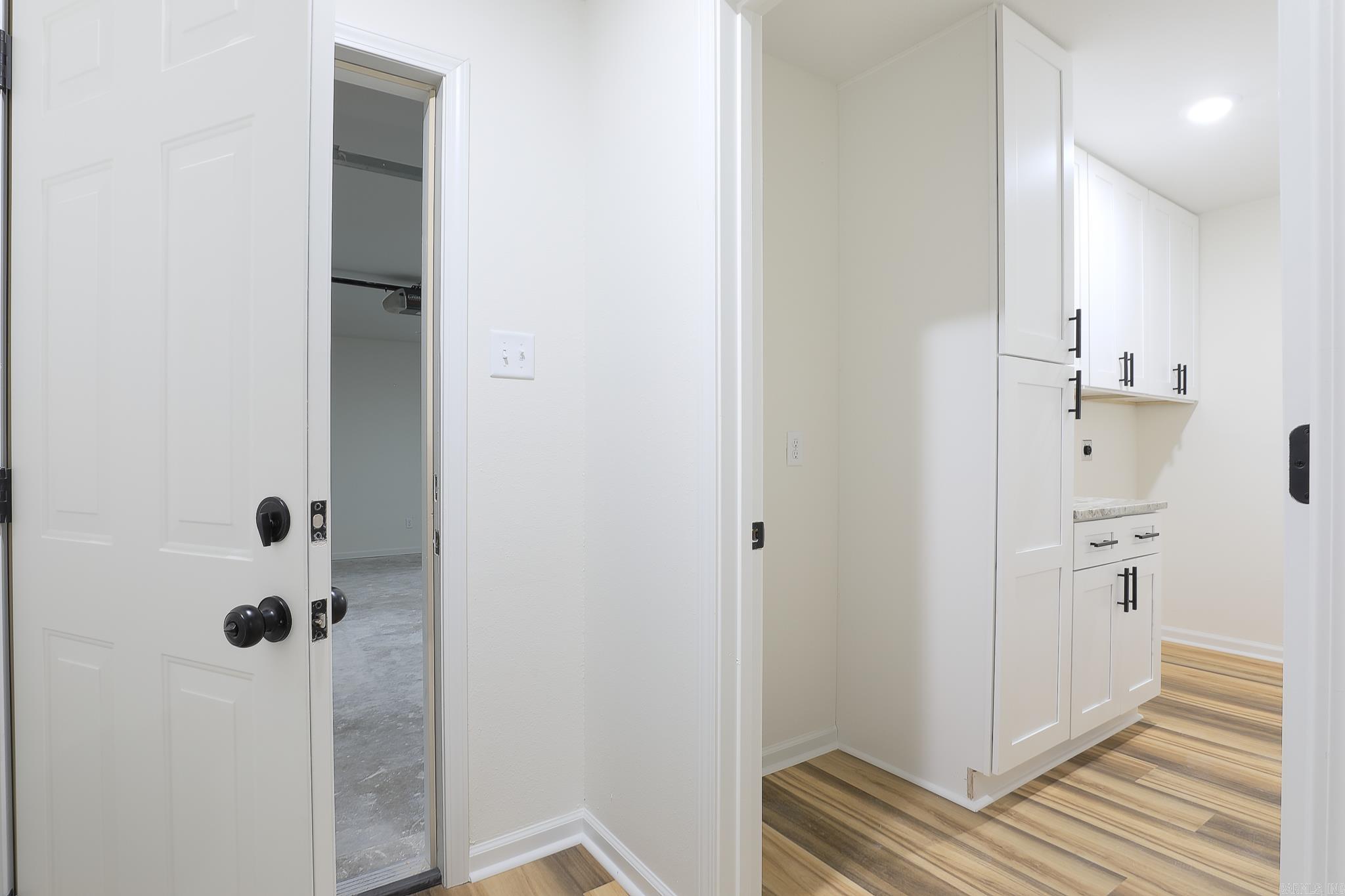 COLONIAL PARK - Residential