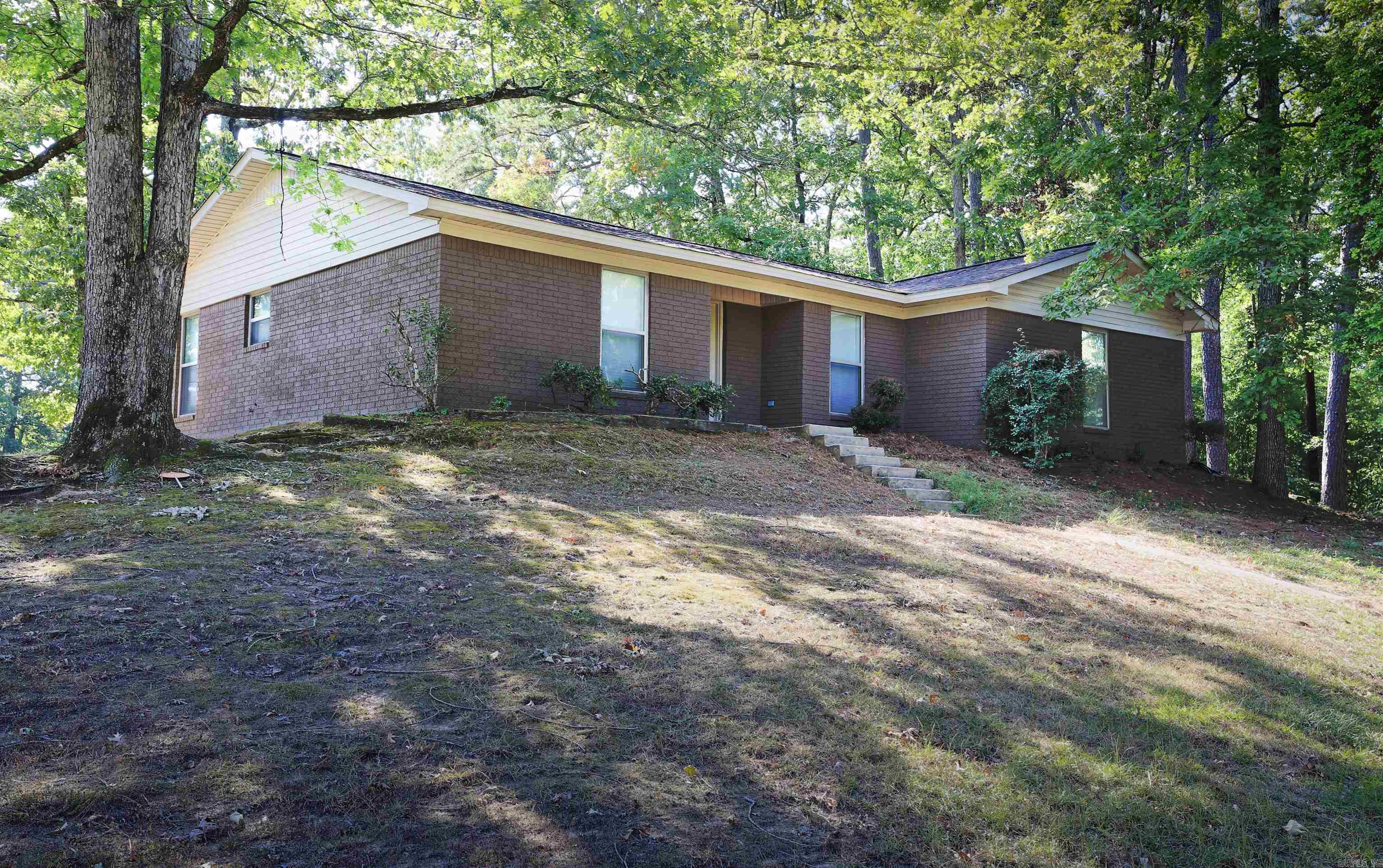 COLONIAL PARK - Residential