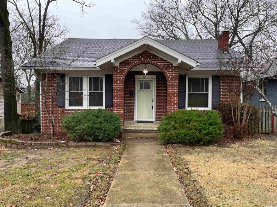 Welcome home to this super cute 3 bedroom 1 bath home in Little Rock's Stifft Station neighborhood. Original hardwood floors, fenced in backyard, and washer/dryer connections make this home an easy choice for families, roommates, or couples!  Located on a one-way street and zoned for Pulaski Heights Elementary, this home is kid friendly and offers easy access to local hospitals, shopping, and restaurants.  Renters insurance is required and small dogs are accepted.