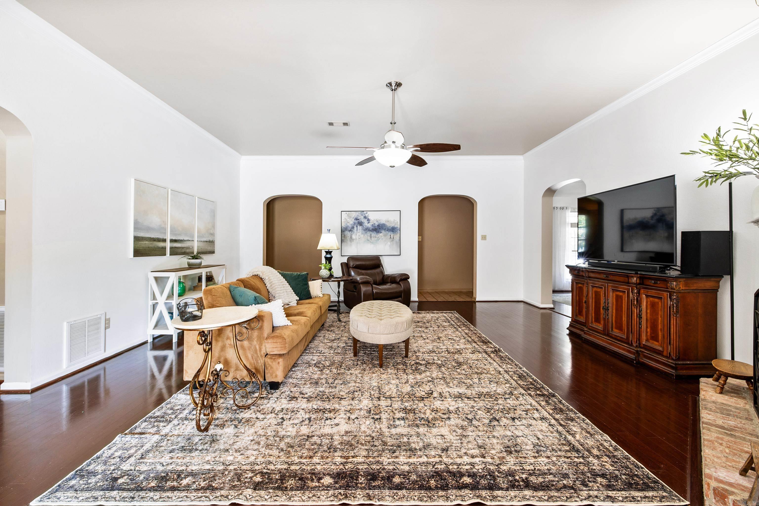WELLINGTON POINTE - Residential
