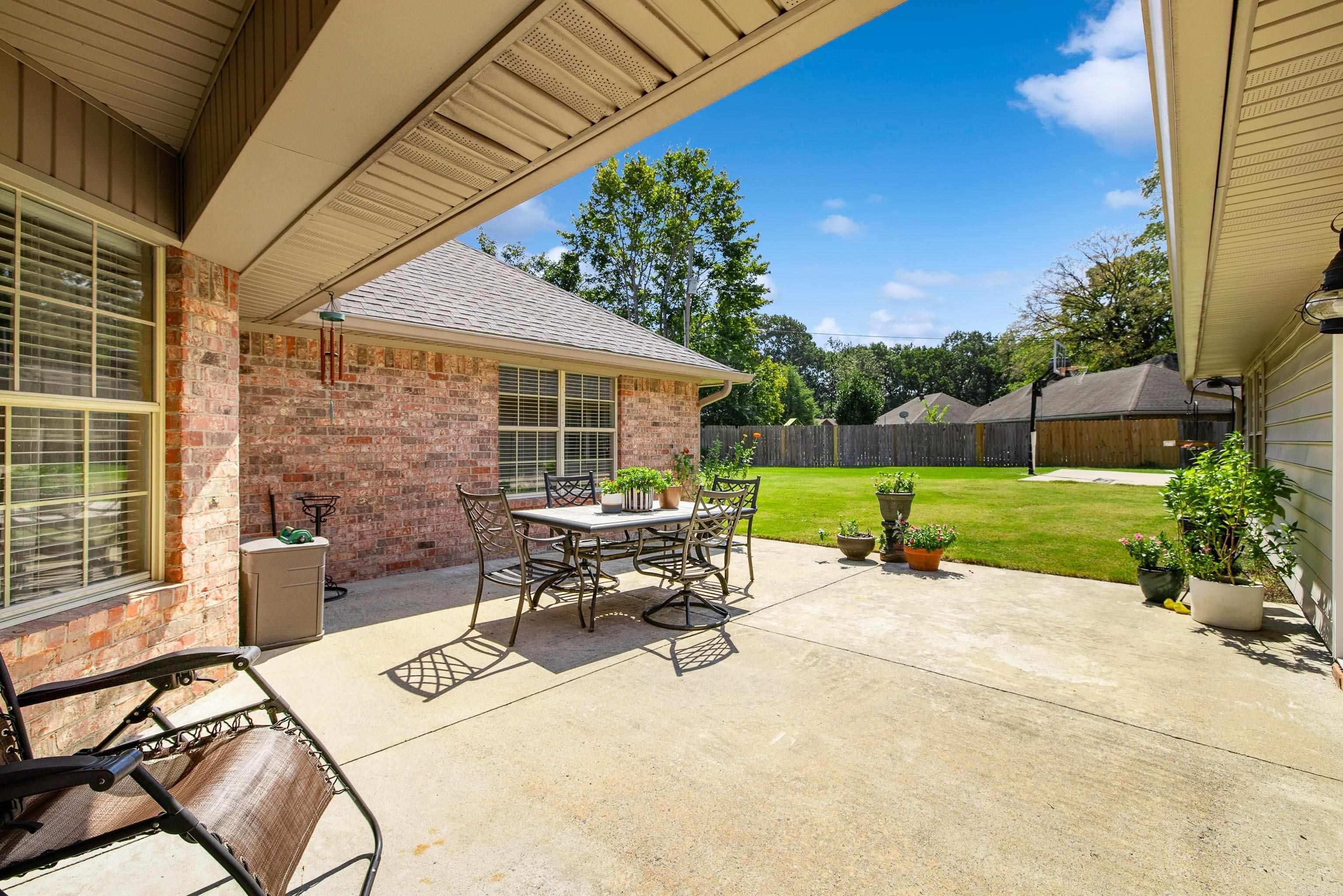 WELLINGTON POINTE - Residential