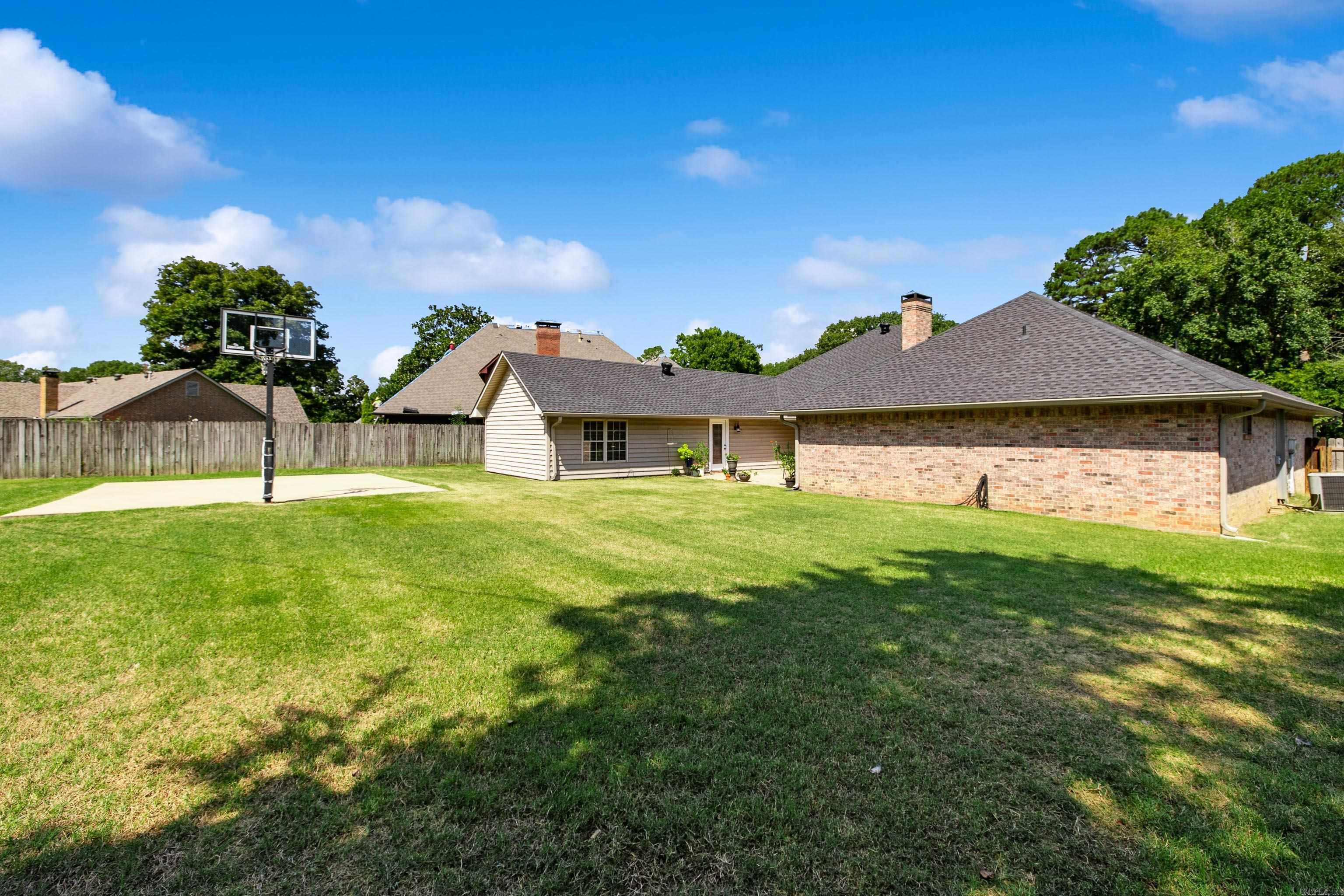 WELLINGTON POINTE - Residential